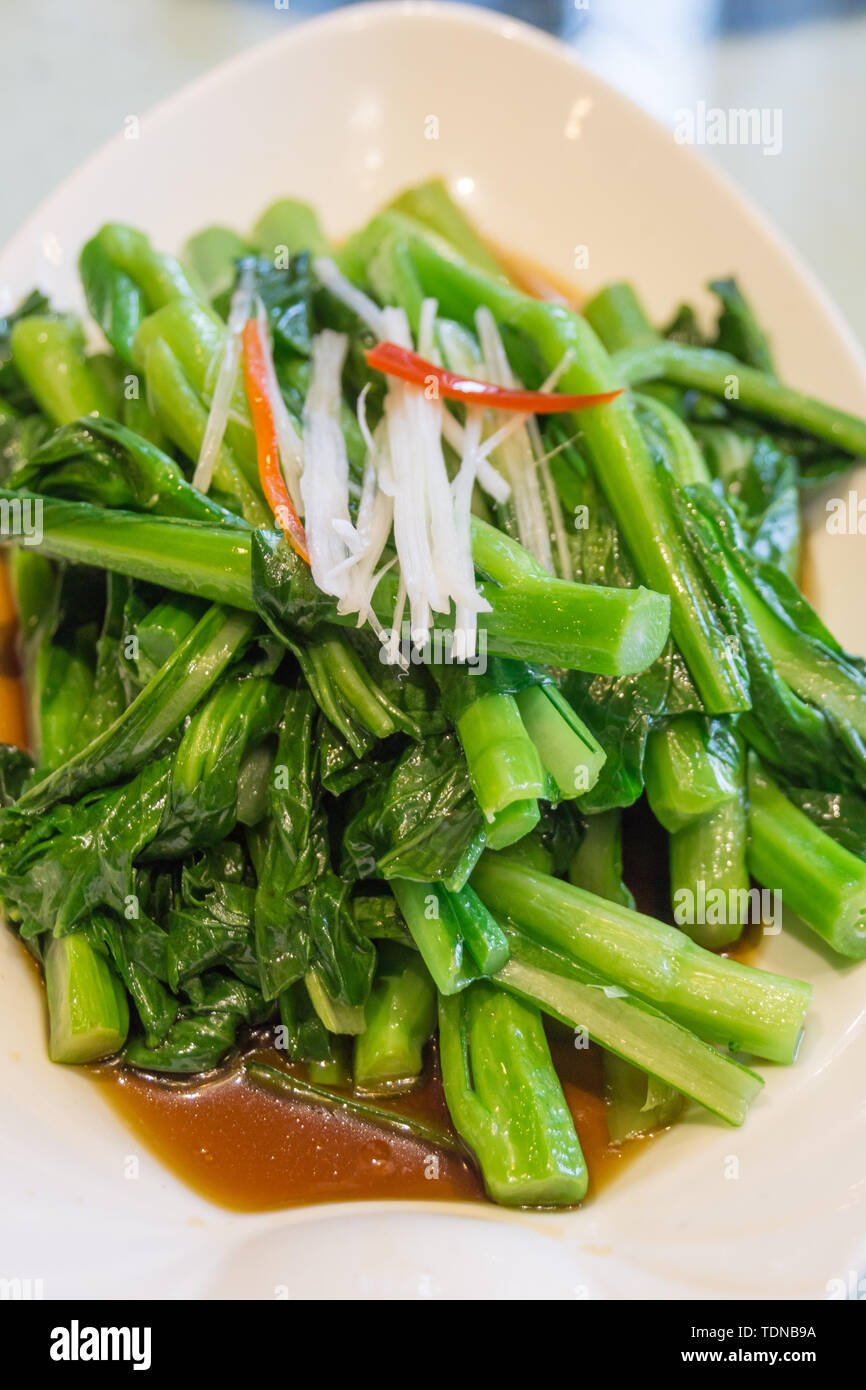 Eine Nahaufnahme von einem chinesischen Gericht, Cauterized Gemüse. Stockfoto