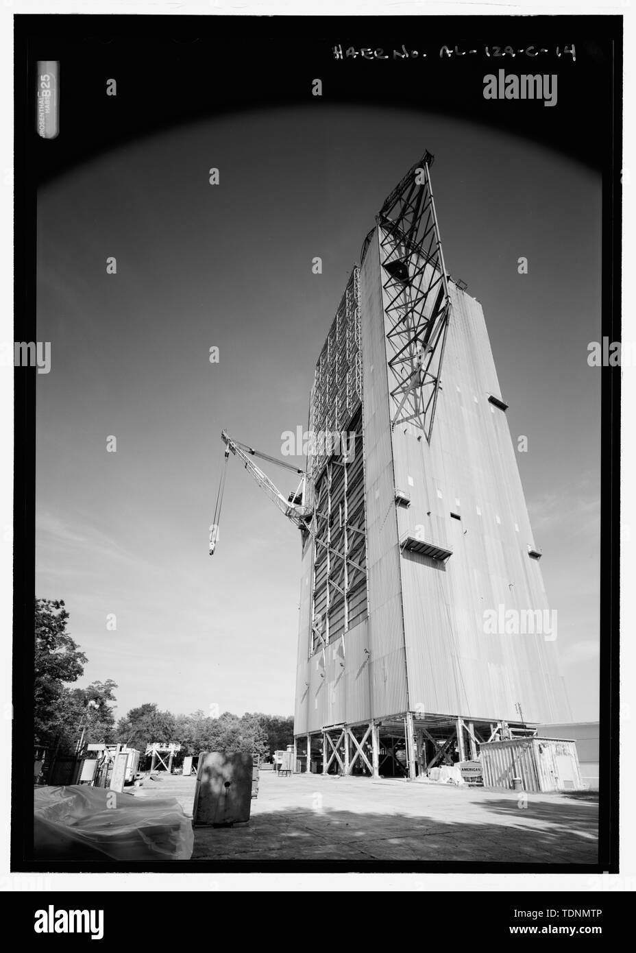 Blick von Westen (Verzerrung) gesteuert - Marshall Space Flight Center, Saturn V Dynamic Test Facility, Osten Prüfraum, Huntsville, Madison County, AL Stockfoto
