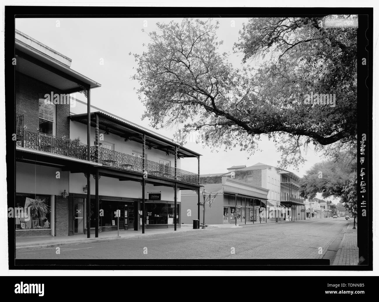 Perspektivische Ansicht von Südosten (530 Front Street) - Front Street (gewerbliche Gebäude), Natchitoches, Natchitoches Parish, LA; Cane River National Heritage Area Kommission, Sponsor; Morgan, Nancy I, M, Sponsor; Preis, Virginia Barrett, Sender; Cane River National Heritage Area Kommission, Sponsor; Jorge Luis Arzola, Robert, Projektleiter; Falvey 6, Bryan Scott, Feld Mannschaft; Hagensick, Thomas Vincent, Feld Mannschaft; Szenasi, Zsolt, Feld Mannschaft; Szenasi, Zsolt; Boucher, Jack E, Fotograf; Rosenthal, James, Fotograf; Wilson, Jon Lamar, Historiker Stockfoto