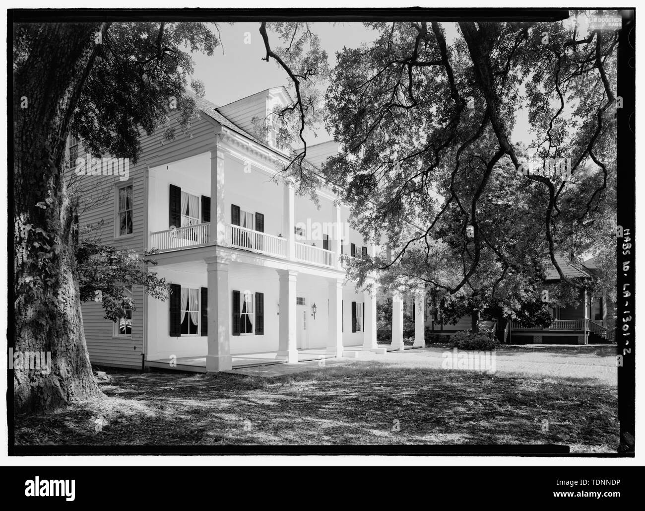 Perspektivische Ansicht Blick von Südosten - Prudhomme-Rouquier House, 446 Jefferson Street, Natchitoches, Natchitoches Parish, LA; Roquier, Francois; Prudhomme, Marie Louise; Carr, John C; Rouquier, Marie Louise, Henrietta; Service Liga von Natchitoches, Louisiana Tech Universität, Fakultät für Architektur, Sponsor; Carwile, Typ W, Projektleiter; Louisiana State Departement für Kultur, Freizeit und Tourismus, Büro für kulturelle Entwicklung der Abteilung Denkmalpflege, Sponsor; Preis, Virginia Barrett, Sender; Cane River National Heritage Area Kommission; Alonso, Susana, delineator; Stockfoto