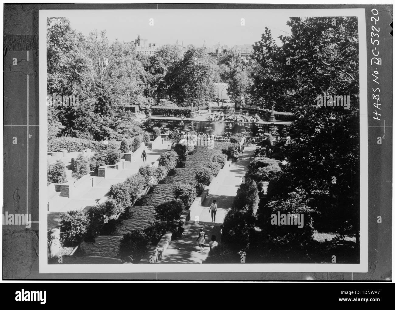 Fotokopie des National Park Service, US Department des Innern, Washington, DC. Foto Nr. 8005. B, 4. Juli 1963. Kaskade von oben-Meridian Hill Park, begrenzt durch fünfzehnten, sechzehnten, Euklid und W Straßen, Northwest, Washington, District of Columbia, DC Stockfoto