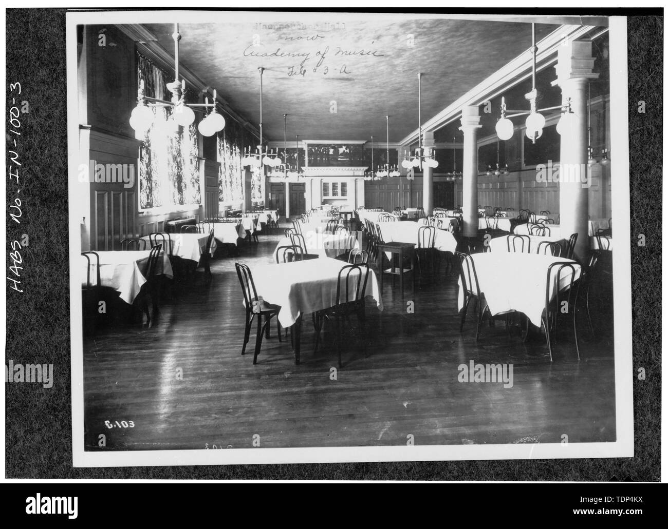 (Bibliothek der Historischen Gesellschaft von Indiana, Indianapolis, Indiana) Fotograf und Datum unbekannt Innenraum, erste Etage, ESSZIMMER - Maennerchor Gebäude, 102 West Michigan Street, Indianapolis, Marion County, IN Stockfoto