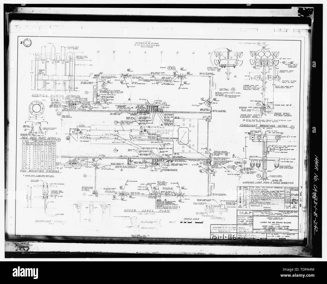 Kopie der Zeichnung (1958 elektrische Zeichnung von der Ralph M. Parsons Company) OBERE EBENE POWER BELEUCHTUNGS- UND KOMMUNIKATIONSPLAN FÜR DIE LSB, BLATT E 21 40 - Vandenberg Air Force Base, Space Launch Complex 3, Launch Pad 3 Ost, Napa und Alden Straßen, Lompoc, Santa Barbara County, CA Stockfoto