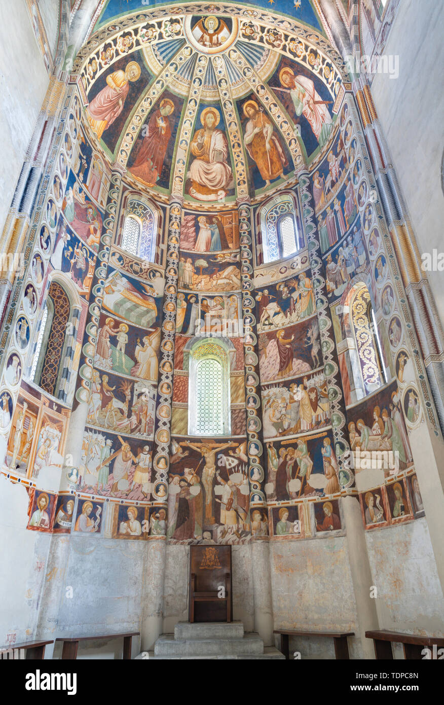 COMO, ITALIEN - 9. Mai 2015: Die alten presbytry Fresko in der Kirche Basilica di San Abbondio von unbekannter Künstler 'Maestro di Sant'Abbondio' (1315 - 1324). Stockfoto