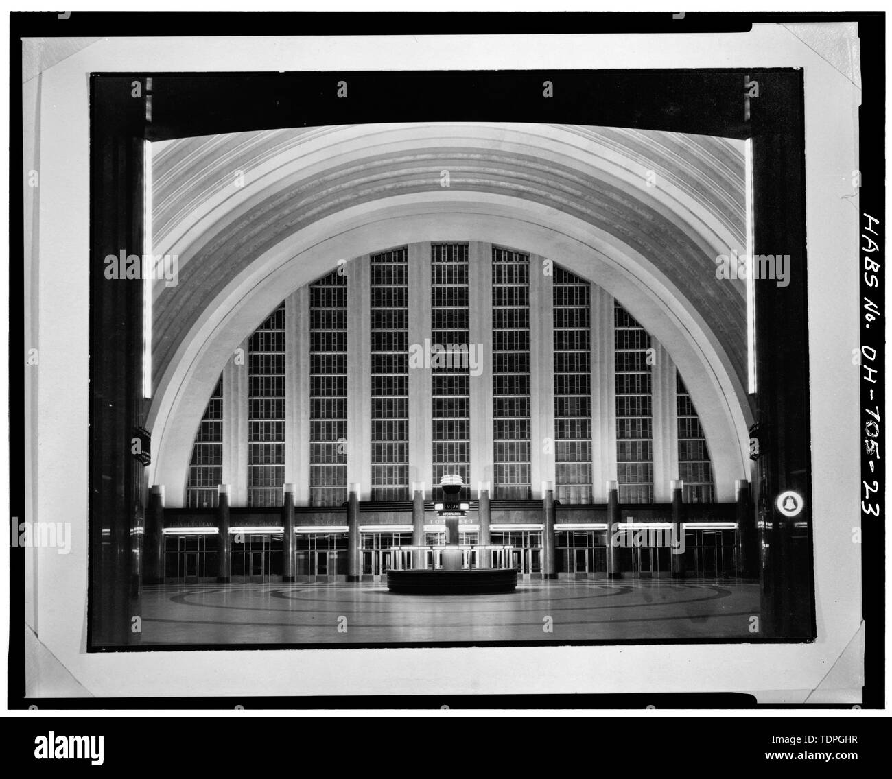 Halle, Blick nach Osten - Cincinnati Union Terminal, 1301 Western Avenue, Cincinnati, Hamilton County, OH Stockfoto