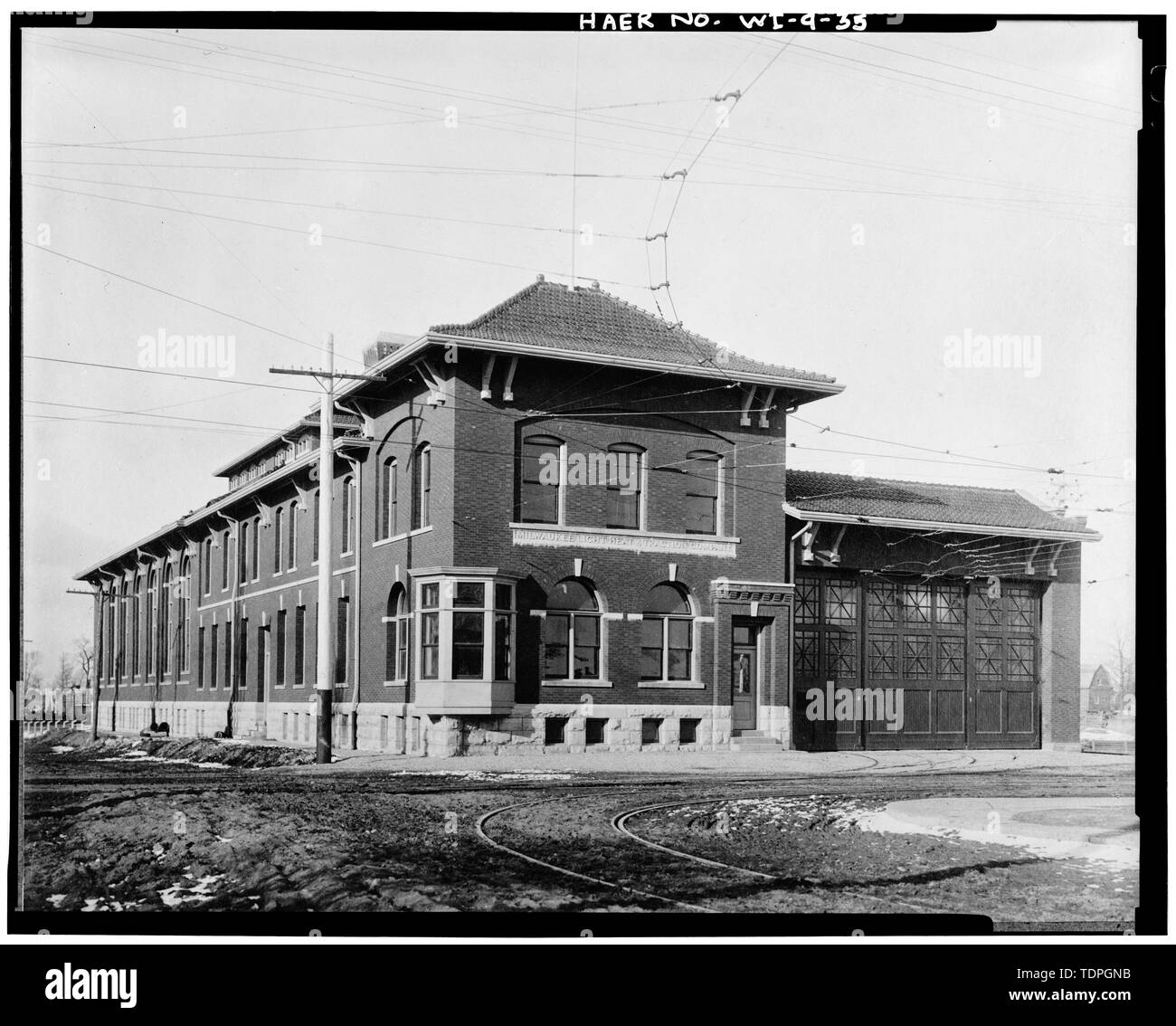 . Fotograf unbekannt, 1904 NEU ERRICHTETEN BÜRO, UMSPANNWERK, AUTO Scheune. Blick nach Nordosten. - Milwaukee Licht, Wärme und Traction Company, 8335 West Lapham Street, West Allis, Milwaukee County, WI; Villard, Henry Stockfoto