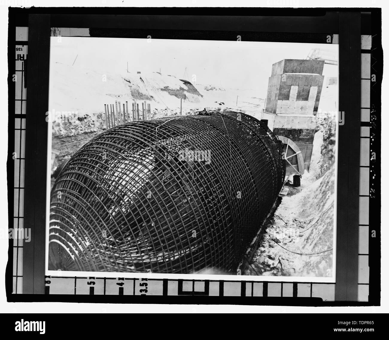 Fotografische Kopie von Foto (Ca. 1962, original Drucken im Besitz von Peter Kiewit Söhne Co., Omaha, Nebraska) Fotograf unbekannt. Blick vom Verstärken von Stahl für Ei von Launch Control Center - Ellsworth Air Force Base, Delta Flug, 10 km Radius um Exit 127 off Interstate 90, Innenraum, Jackson County, SD; Hess, Roise und Unternehmen, Auftragnehmer; Wegman-French, Lysa, Sender; Lyon, Robert, Fotograf; Lauber, John W, Historiker Stockfoto