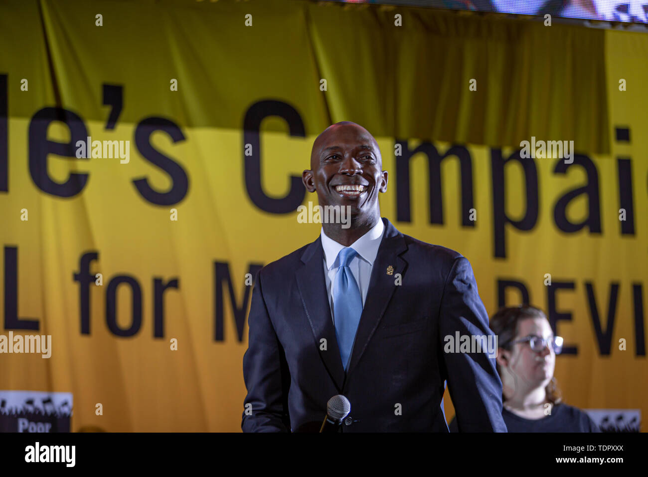 Demokratische Präsidentschaftswahlen?? Kandidat Miramar, Fla. Bürgermeister Wayne Messam auf die armen Leute die Kampagne des sittlichen Handelns Kongress?.? Am 17. Juni 2019, neun demokratischen Präsidentschaftswahlen Kandidaten??? sprach am Eröffnungstag der armen Menschen an der Kampagne von Drei-? Tag moralisches Handeln Kongress. ???,?, Die von der Drehzahl angeführt. Dr. William Friseur II und Dr. Liz Theoharis?,? ? Schließt? Schulungen organisieren??? ? Stromversorgung in einkommensschwachen Gemeinden überall im Land zu errichten und eine Anhörung vor dem Haus Haushaltsausschusses.? (Foto von Michael Nigro/Pacific Press) Stockfoto