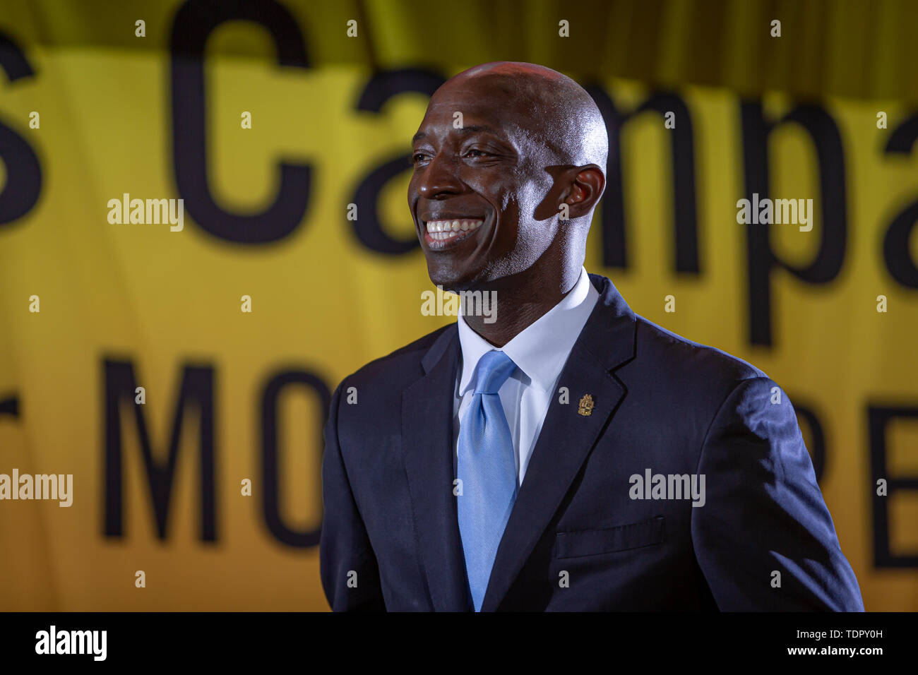 Demokratische Präsidentschaftswahlen?? Kandidat Miramar, Fla. Bürgermeister Wayne Messam auf die armen Leute die Kampagne des sittlichen Handelns Kongress?.? Am 17. Juni 2019, neun demokratischen Präsidentschaftswahlen Kandidaten??? sprach am Eröffnungstag der armen Menschen an der Kampagne von Drei-? Tag moralisches Handeln Kongress. ???,?, Die von der Drehzahl angeführt. Dr. William Friseur II und Dr. Liz Theoharis?,? ? Schließt? Schulungen organisieren??? ? Stromversorgung in einkommensschwachen Gemeinden überall im Land zu errichten und eine Anhörung vor dem Haushaltsausschuss. (Foto von Michael Nigro/Pacific Press) Stockfoto