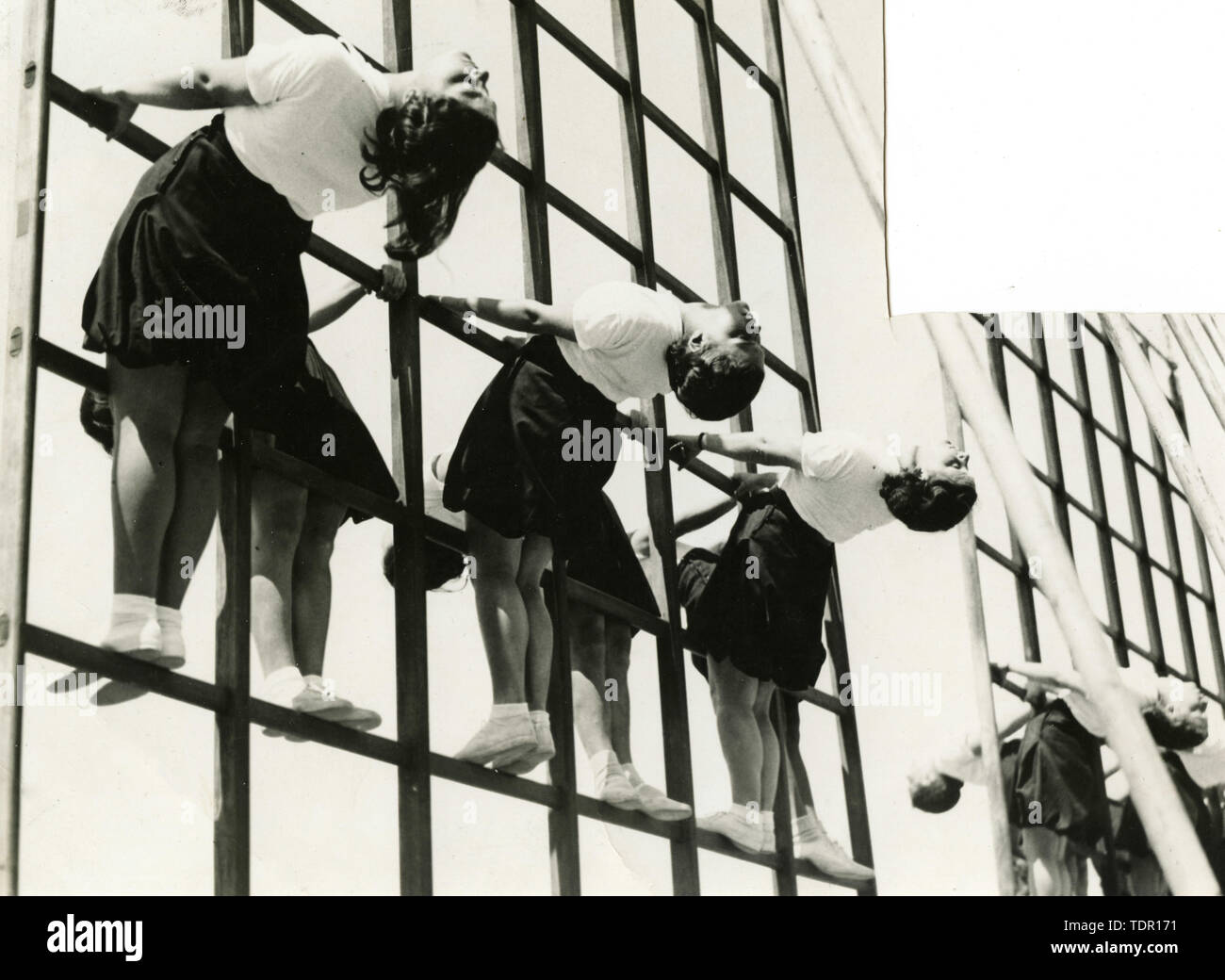 Frauen Sport während des Faschismus: bei der Schwedischen Framework, das alle gleich gekleidet, Italien 1930 Stockfoto