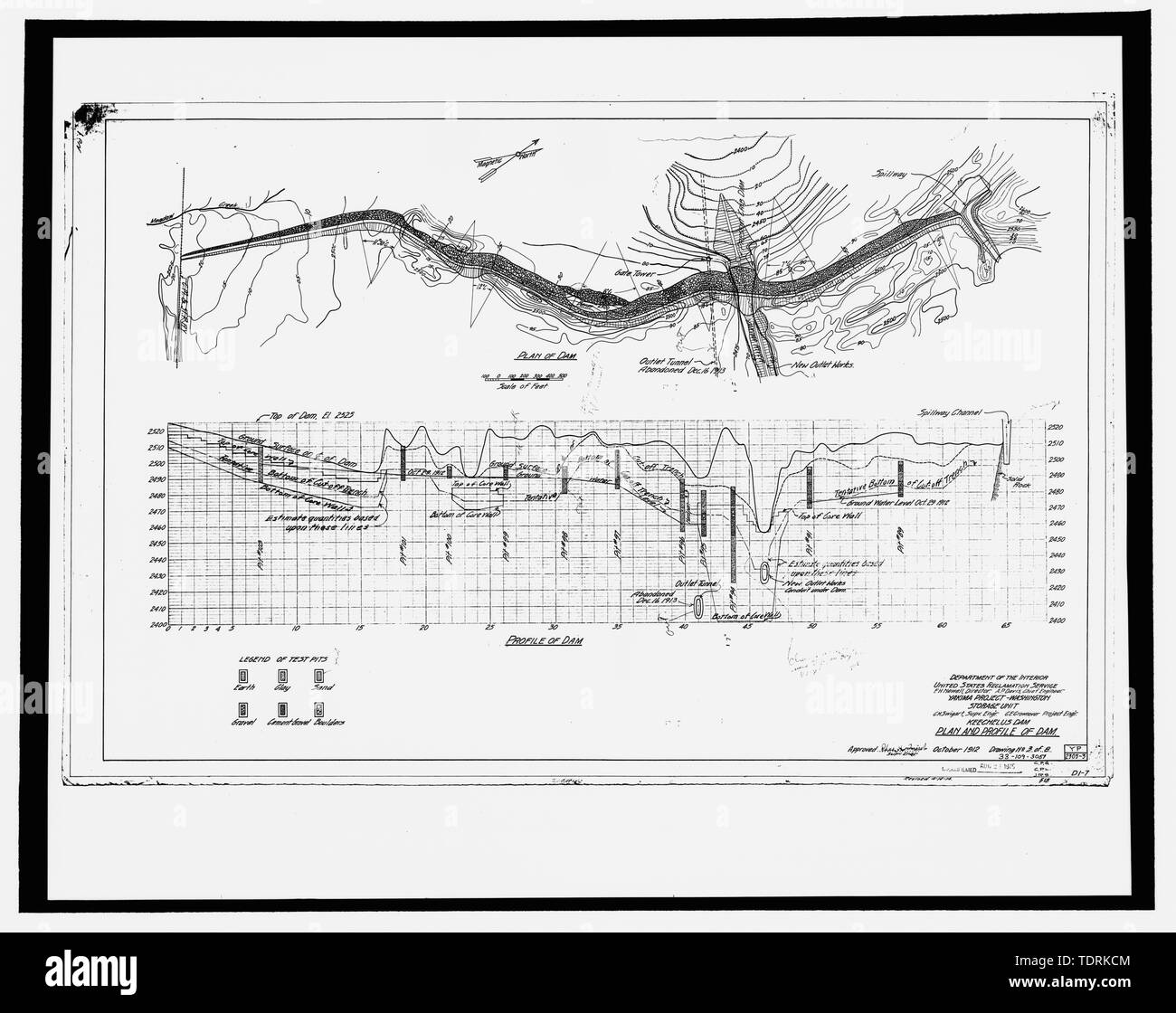 Fotografische Kopie der Konstruktionszeichnung, US-Reklamation Service, Oktober 1912 (Original Zeichnung an US-Büro der Reklamation oberen Columbia Bereich Büro, Yakima, im Bundesstaat Washington). Keechelus Dam-plan und Profil von Dam. - Keechelus Dam, Yakima Fluss, 10 km nordwestlich von Easton, Easton, Kittitas County, WA; US-Büro der Reklamation; Edel, T A; Charles, L J; Swigart, Charles H; Baldwin, E H; Crownover, C E; Fraserdesign, Auftragnehmer; Louter, David, Sender; Fraser, Clayton B, Fotograf Stockfoto