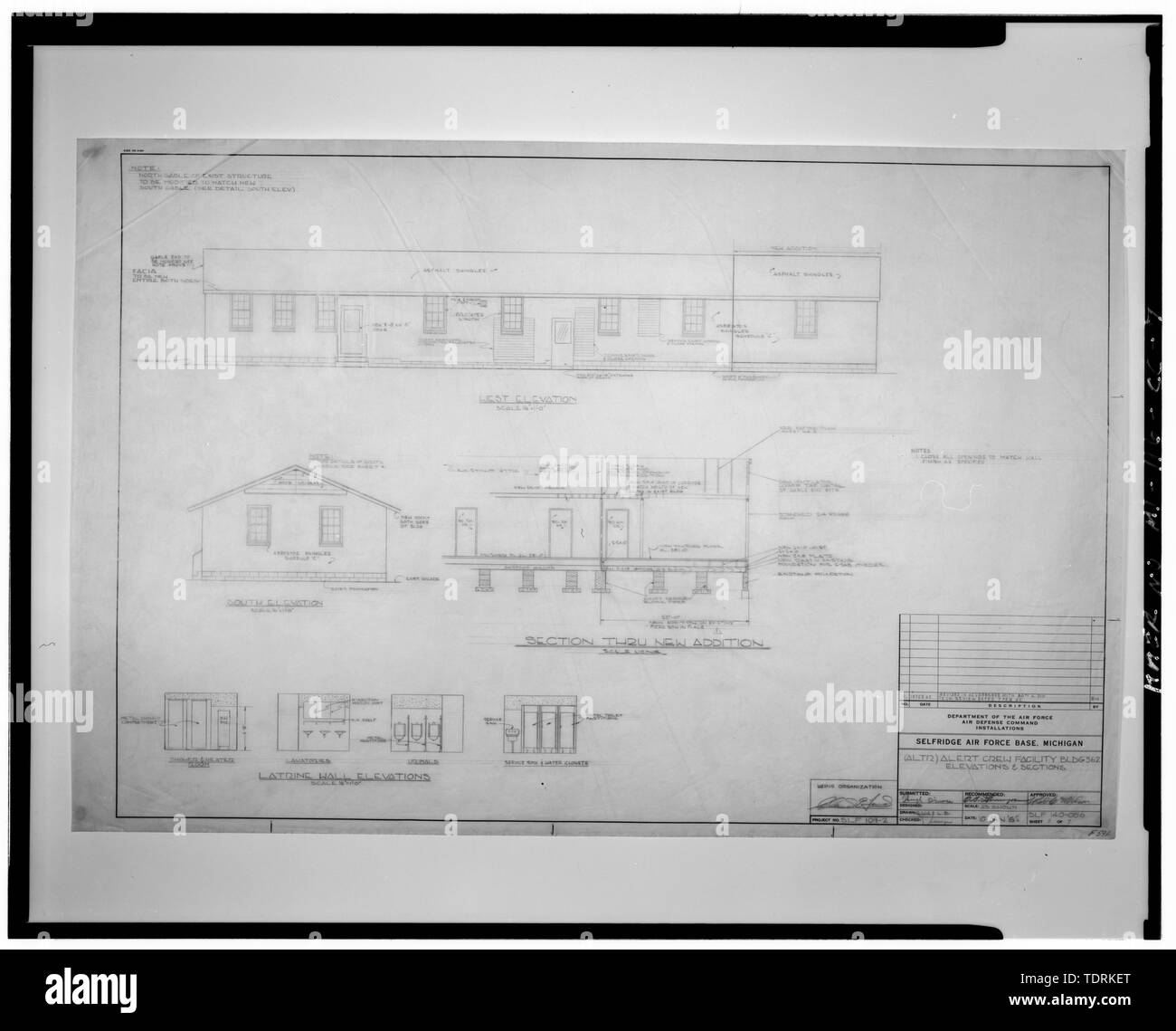 Fotografische Kopie der Konstruktionszeichnung, vom 10. Januar 1962, Abteilung der Luftwaffe Luftverteidigung Befehl Installationen für Selfridge, im Besitz von Selfridge Base Museum, Mt. Clemens, Michigan. Architektonischen PLAN und Zeitpläne, SLF 140-056, Blatt 2 von 7. - Selfridge Feld, Gebäude Nr. 562, Munition Straße nordöstlich von Taxiway A, Mount Clemens, Macomb County, MI Stockfoto