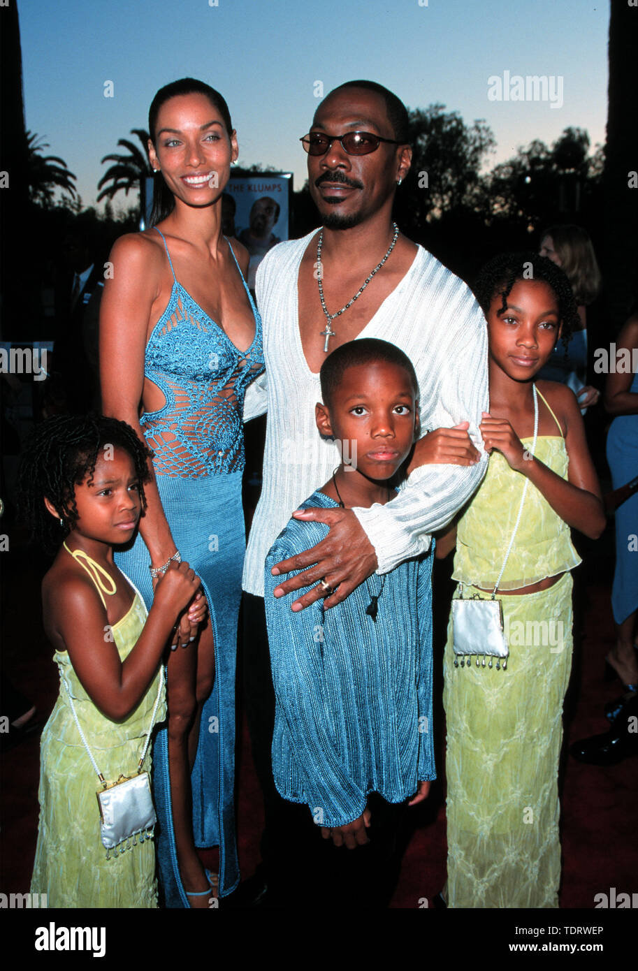 May 24, 2000, Los Angeles, CA, USA; Schauspieler EDDIE MURPHY und Familie @ Die "Nutty Professor II: The Klumps" Premiere. (Bild: Â© Chris Delmas/ZUMA Draht) Stockfoto