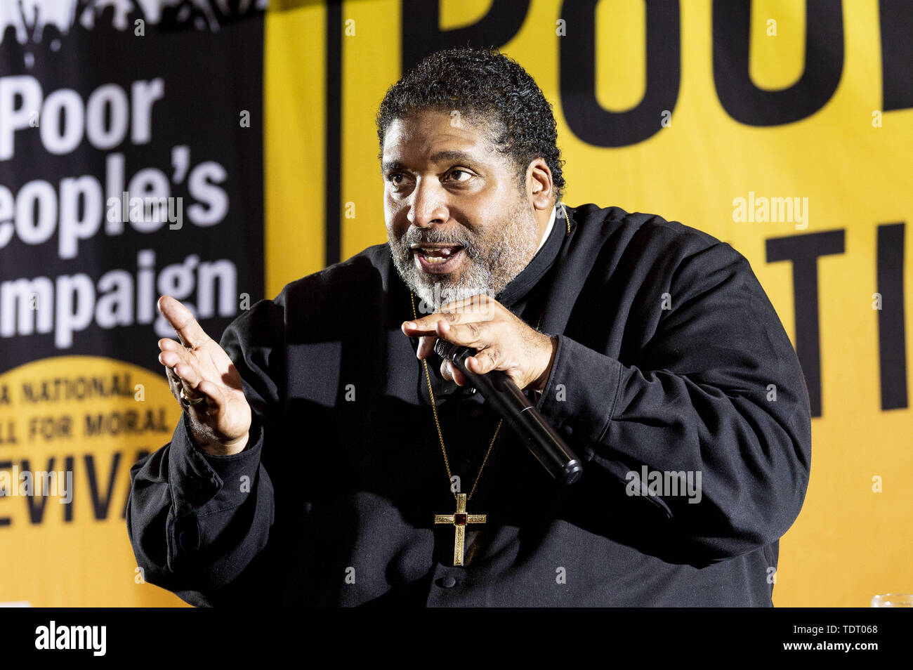 Washington, DC, USA. 17 Juni, 2019. Pfr. Dr. William J. FRISEUR II auf die armen Leute des sittlichen Handelns Kongress statt, an der Trinity Washington University in Washington, DC am 17. Juni 2019. Quelle: Michael Brochstein/ZUMA Draht/Alamy leben Nachrichten Stockfoto