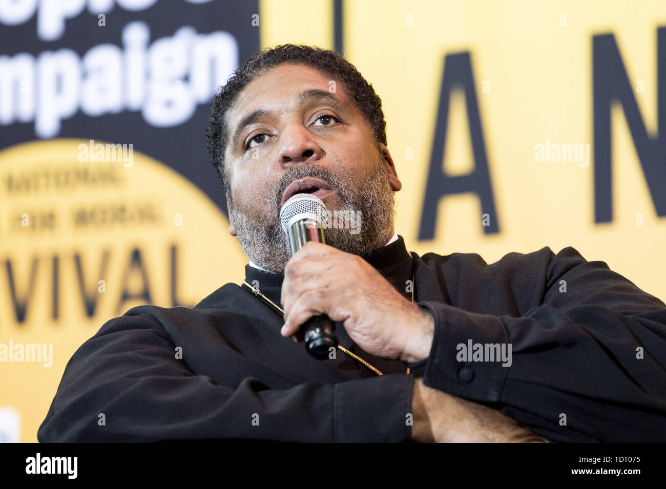 Washington, DC, USA. 17 Juni, 2019. Pfr. Dr. William J. FRISEUR II auf die armen Leute des sittlichen Handelns Kongress statt, an der Trinity Washington University in Washington, DC am 17. Juni 2019. Quelle: Michael Brochstein/ZUMA Draht/Alamy leben Nachrichten Stockfoto