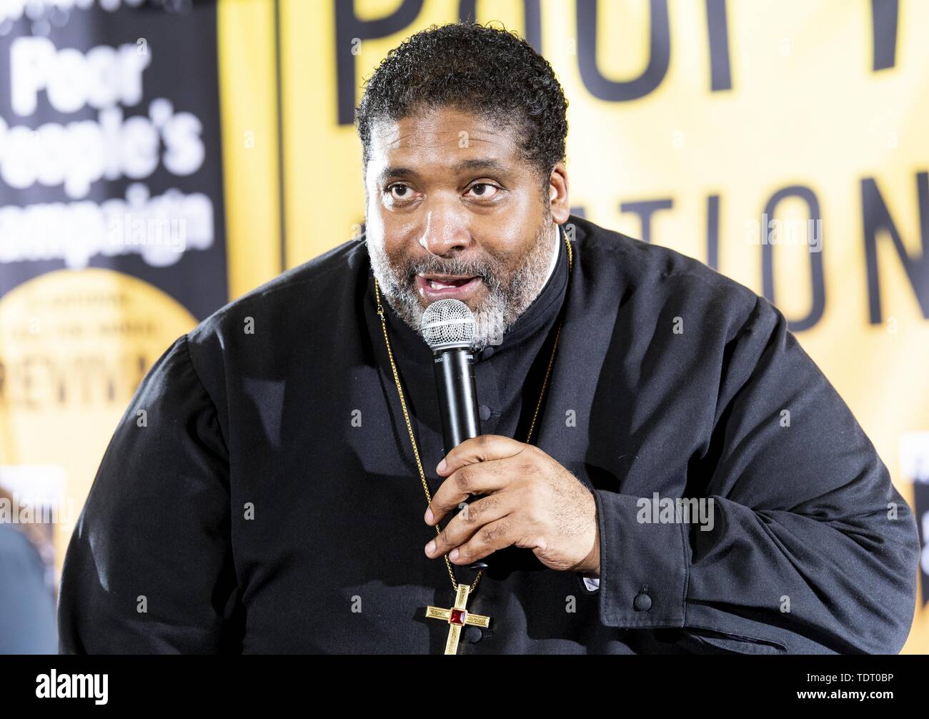 Washington, DC, USA. 17 Juni, 2019. Pfr. Dr. William J. FRISEUR II auf die armen Leute des sittlichen Handelns Kongress statt, an der Trinity Washington University in Washington, DC am 17. Juni 2019. Quelle: Michael Brochstein/ZUMA Draht/Alamy leben Nachrichten Stockfoto