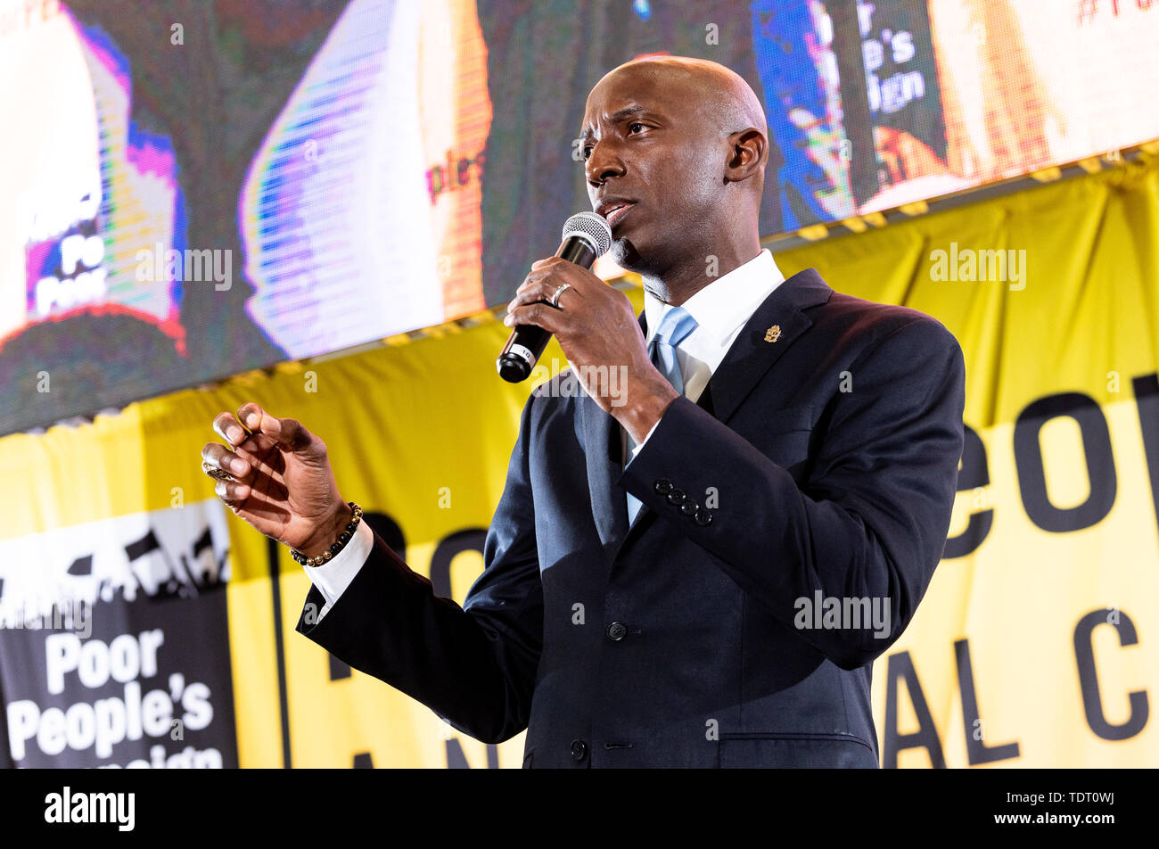 Washington, United States. 17 Juni, 2019. Bürgermeister von Miramar, Wayne Messam (D) in seiner Rede auf die armen Leute des sittlichen Handelns Kongress statt, an der Trinity Washington University in Washington, DC am 17. Juni 2019. Credit: SOPA Images Limited/Alamy leben Nachrichten Stockfoto