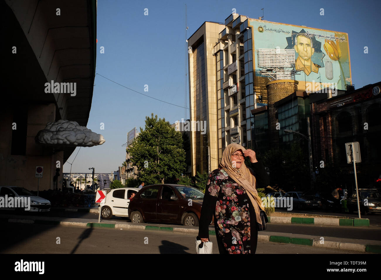 Juni 17, 2019, Teheran, Tehran, Iran - Iraner zu Fuß in der Innenstadt von Teheran, Iran. (Bild: © rouzbeh Fouladi/ZUMA Draht) Stockfoto