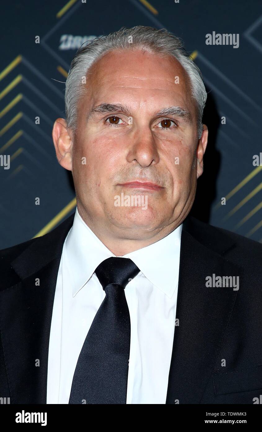 Las Vegas, NV, USA. Juni, 2019 19. Craig Berube in der Ankunftshalle für 2019 National Hockey League NHL Awards von Bridgestone, Mandalay Bay Events Center, Las Vegas, NV, 19. Juni 2019 vorgestellt. Credit: MORA/Everett Collection/Alamy leben Nachrichten Stockfoto