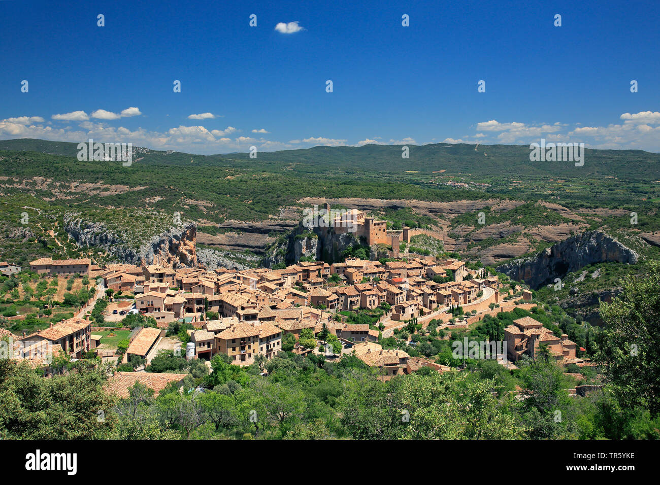 Blick auf Alquezar mit der Stiftskirche, Spanien, Aragon, Sierra de Guare, Alquezar Stockfoto