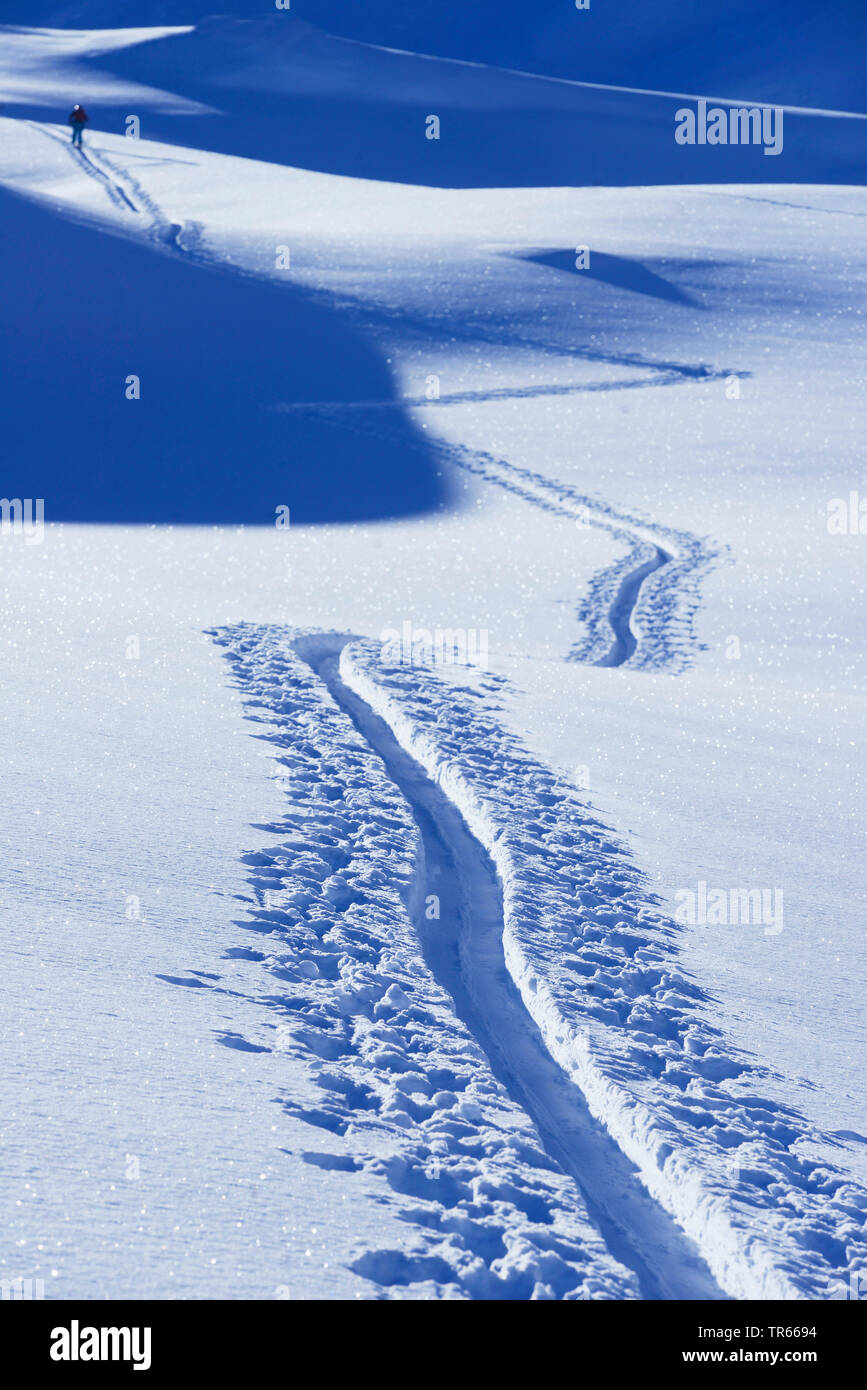 Skitouren Spuren im Schnee, Frankreich, Savoie, Val d Isere Stockfoto