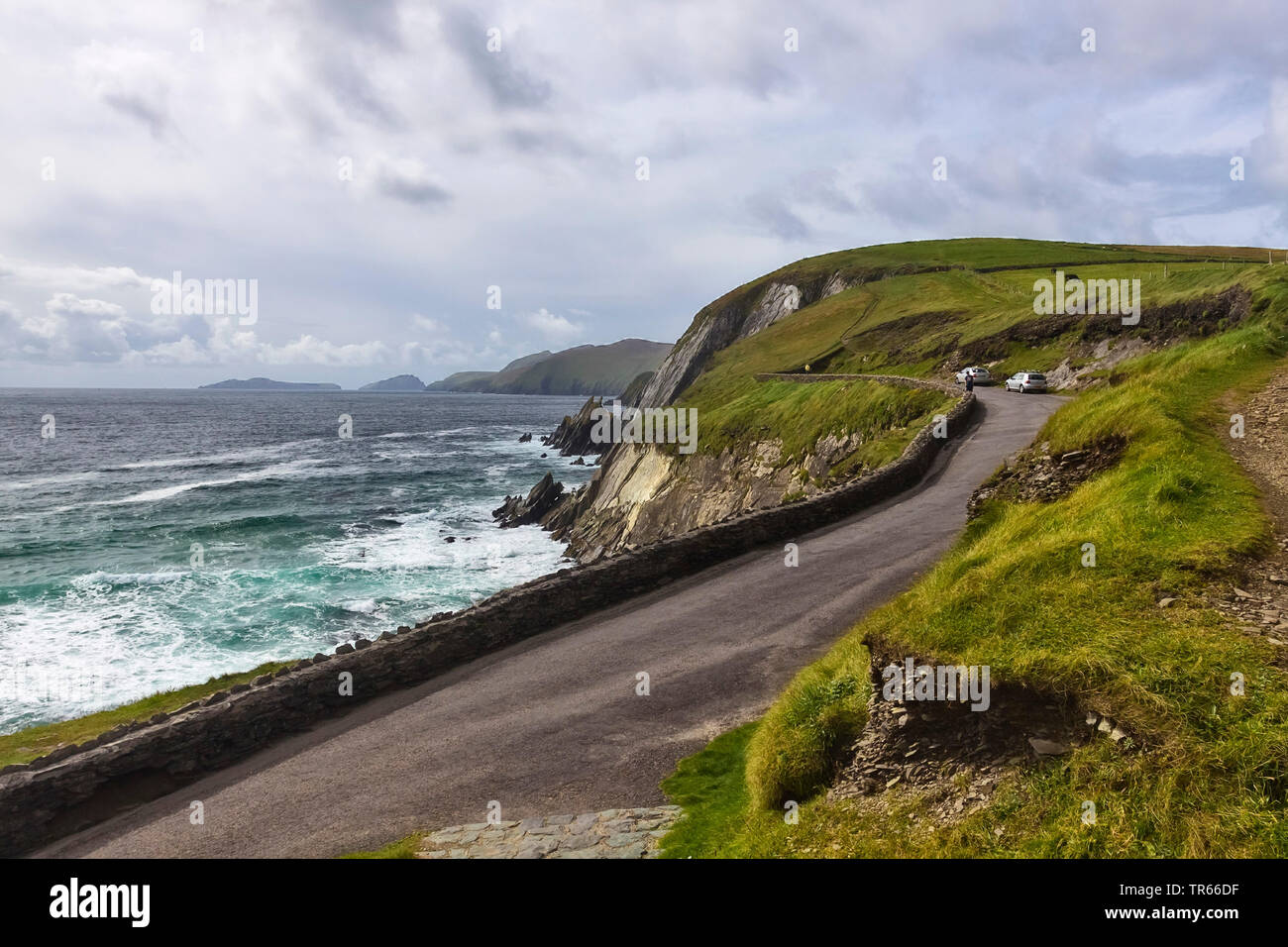 Straße eine der felsigen Küste der Halbinsel Dingle, Ring of Kerry, Irland, County Kerry, Dingle Halbinsel Dingle Stockfoto