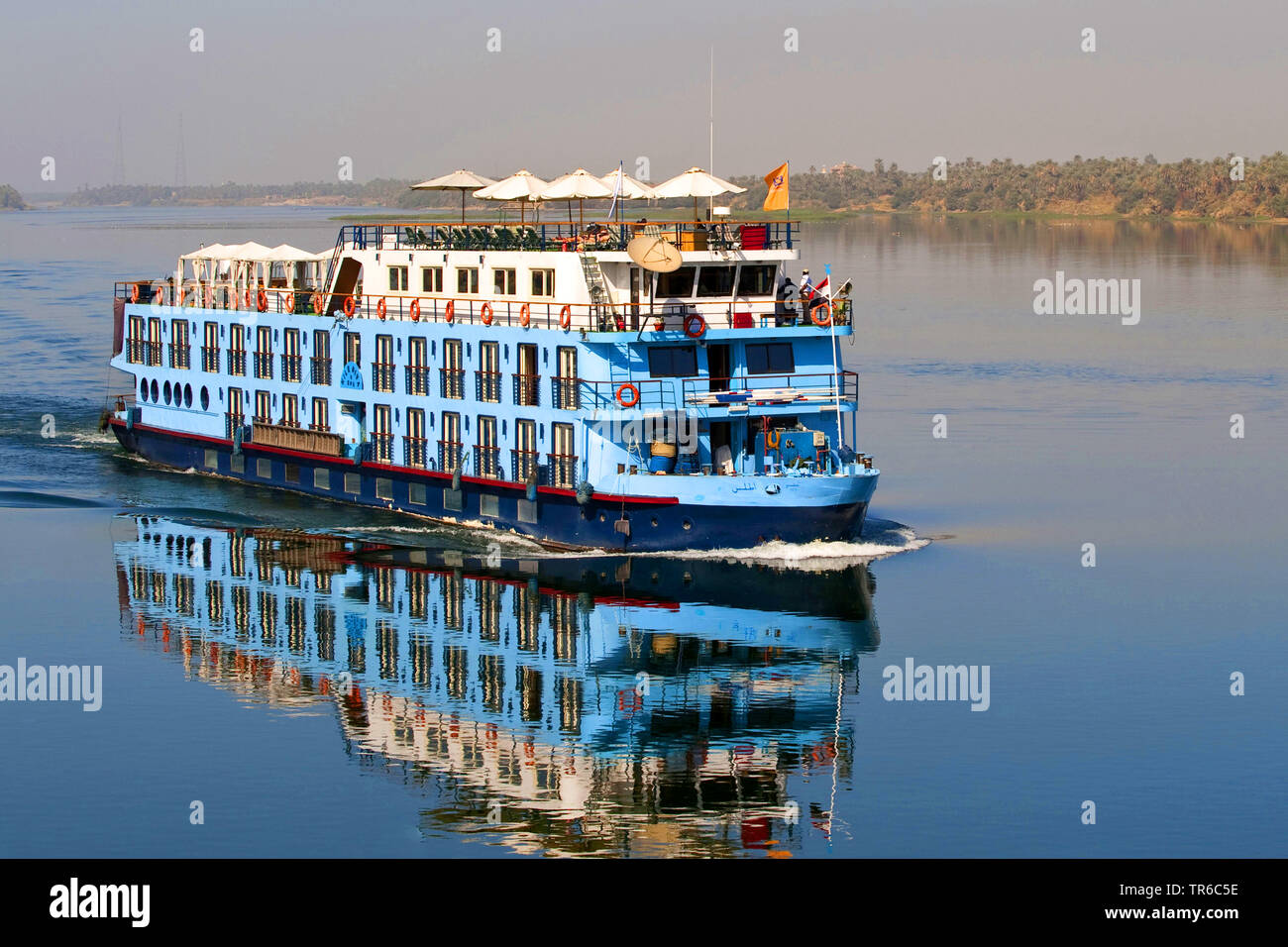 Passagierschiff auf dem Nil, Ägypten Stockfoto