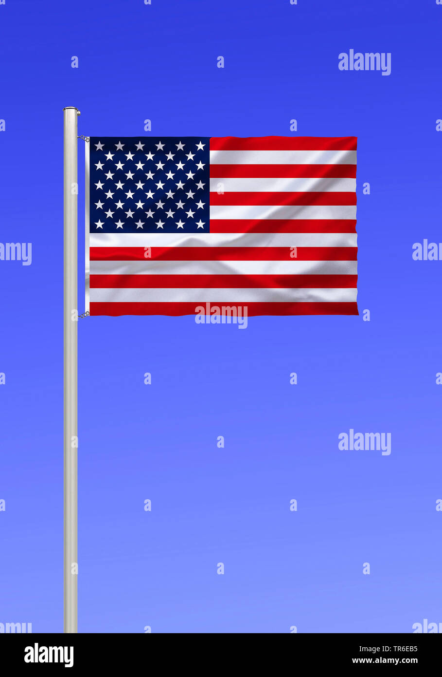 Flagge der USA gegen den blauen Himmel, USA Stockfoto