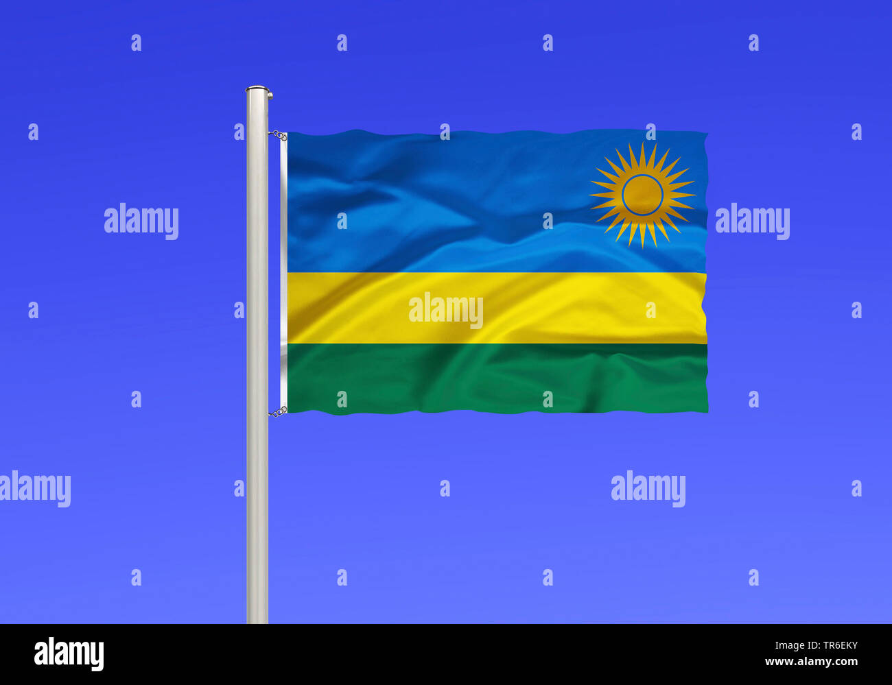 Flagge Ruanda gegen den blauen Himmel, Ruanda Stockfoto