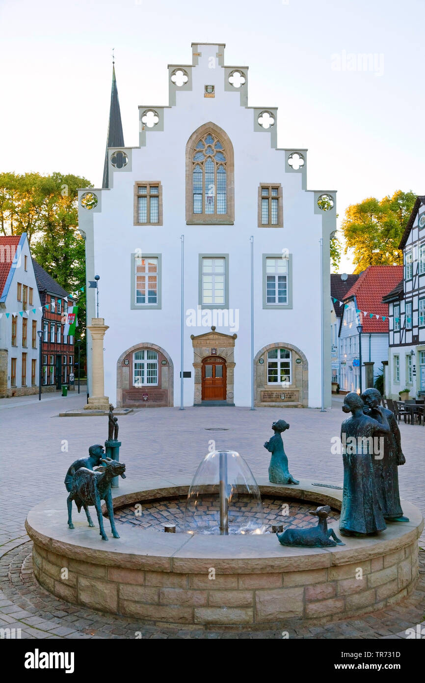 Alte Stadt mit Marktplatz und Rathaus, Deutschland, Nordrhein-Westfalen, Ostwestfalen, Brakel Stockfoto