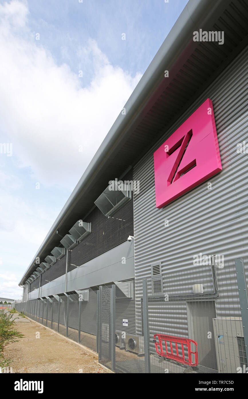 Eine sichere Datenspeicherung Zentrum von Zenium auf der Slough Trading Estate, in der Nähe von Heathrow, London, Großbritannien Stockfoto
