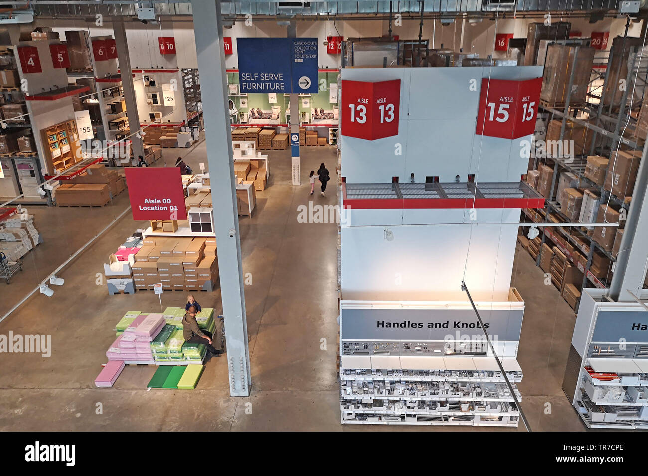 Self Service-/Check-out-Bereich bei Ikea in Coventry, Großbritannien, am 29. Mai 2019. Stockfoto