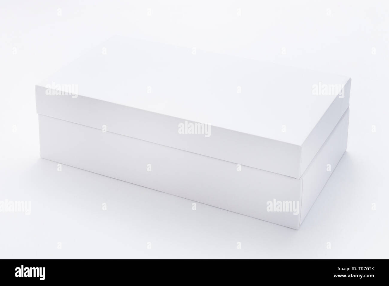 Weiße leere Box für Mockup auf weißem Hintergrund Stockfoto