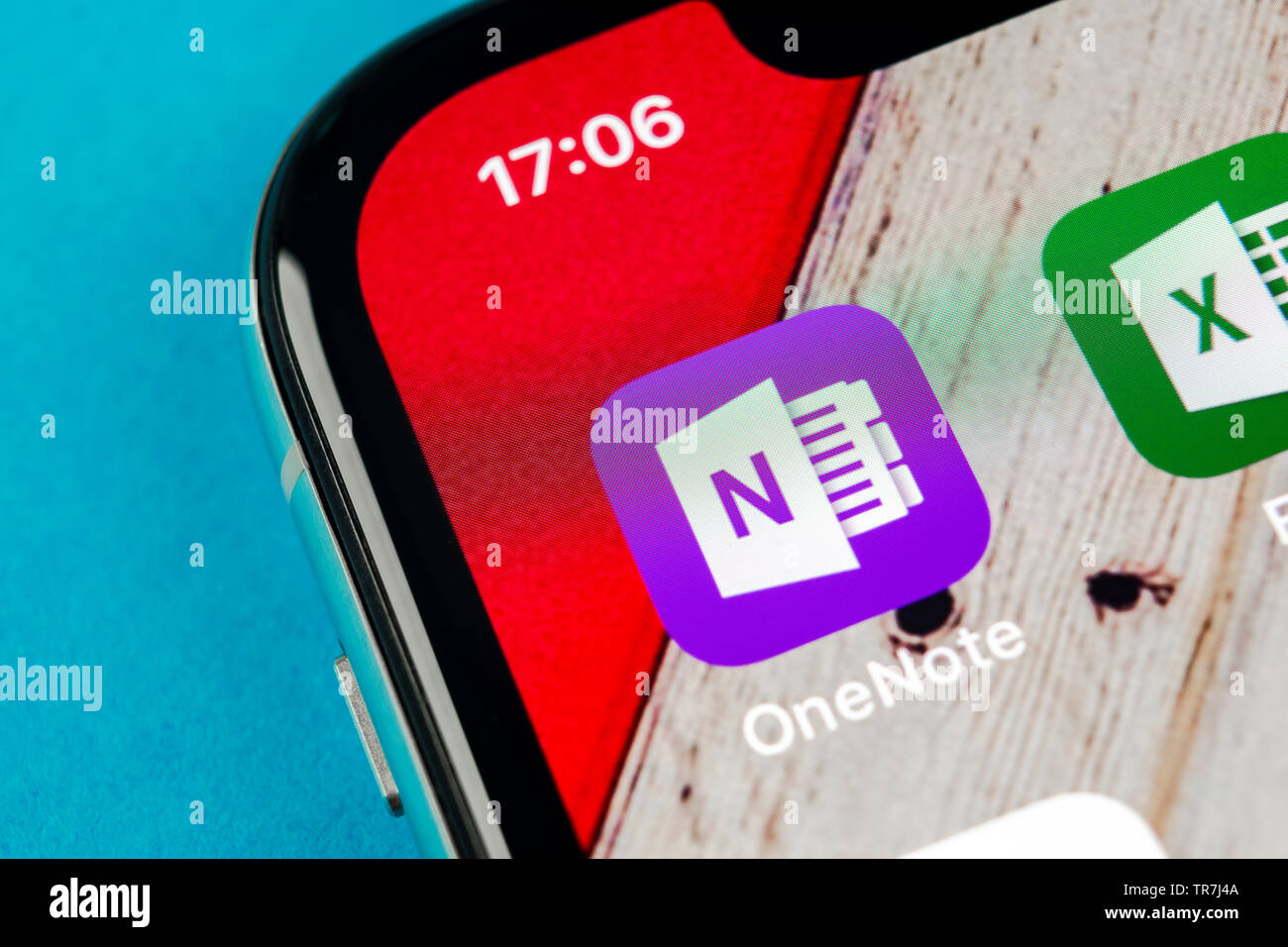 Sankt-Petersburg, 19. September 2018: Microsoft OneNote office Symbol auf Apple iPhone X-close-up. Microsoft eine Note App Symbol. Micros Stockfoto