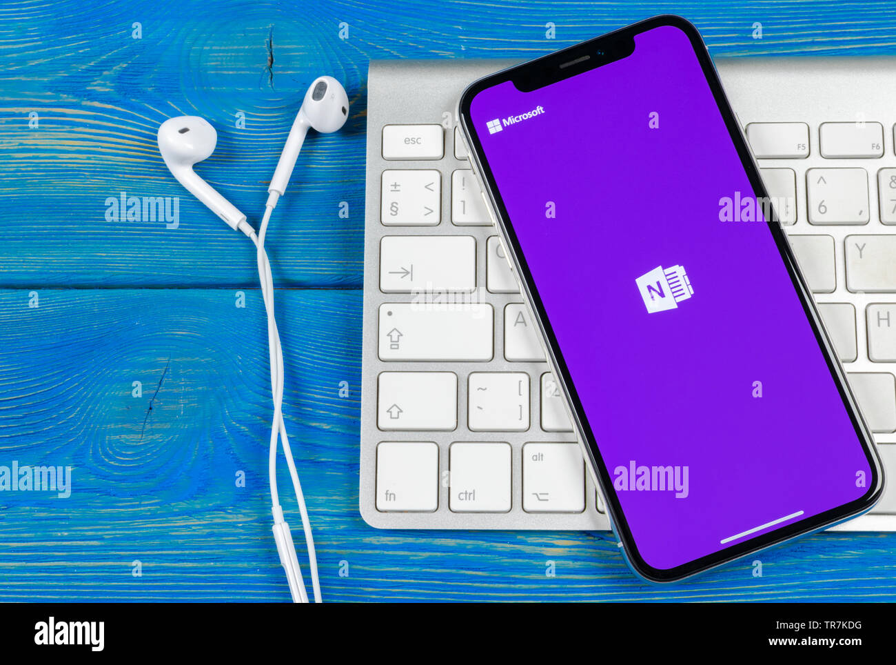 Sankt-Petersburg, Russland, Juni 2, 2018: Microsoft OneNote office Symbol auf Apple iPhone X-close-up. Microsoft eine Note App Symbol. Micr Stockfoto