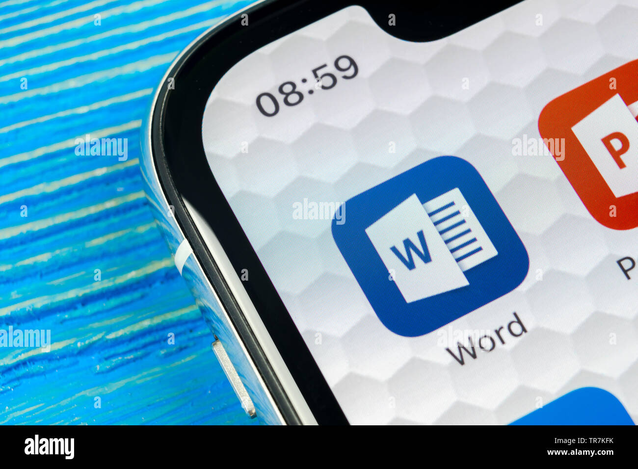 Sankt-Petersburg, Russland, 20. Juni 2018: die Anwendung Microsoft Word Symbol auf dem Apple iPhone X-close-up. Microsoft Office Word Symbol. Microsoft offi Stockfoto