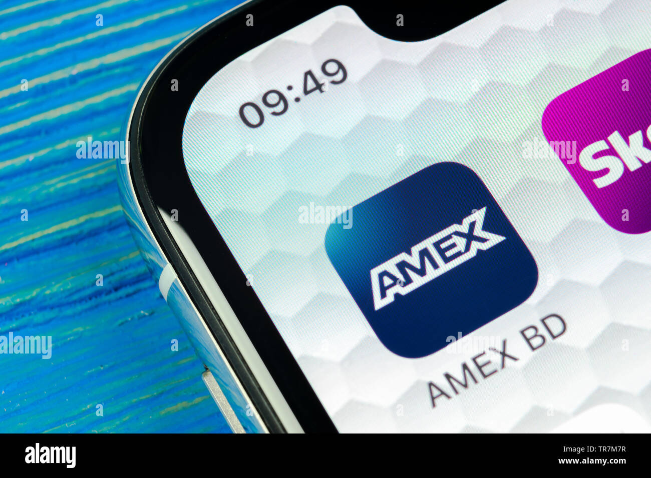 Sankt-Petersburg, Russland, 20. Juni 2018: Amex Symbol auf Apple iPhone X Bildschirm des Smartphones. Amex Symbol der App. American Express ist eine Onl Stockfoto