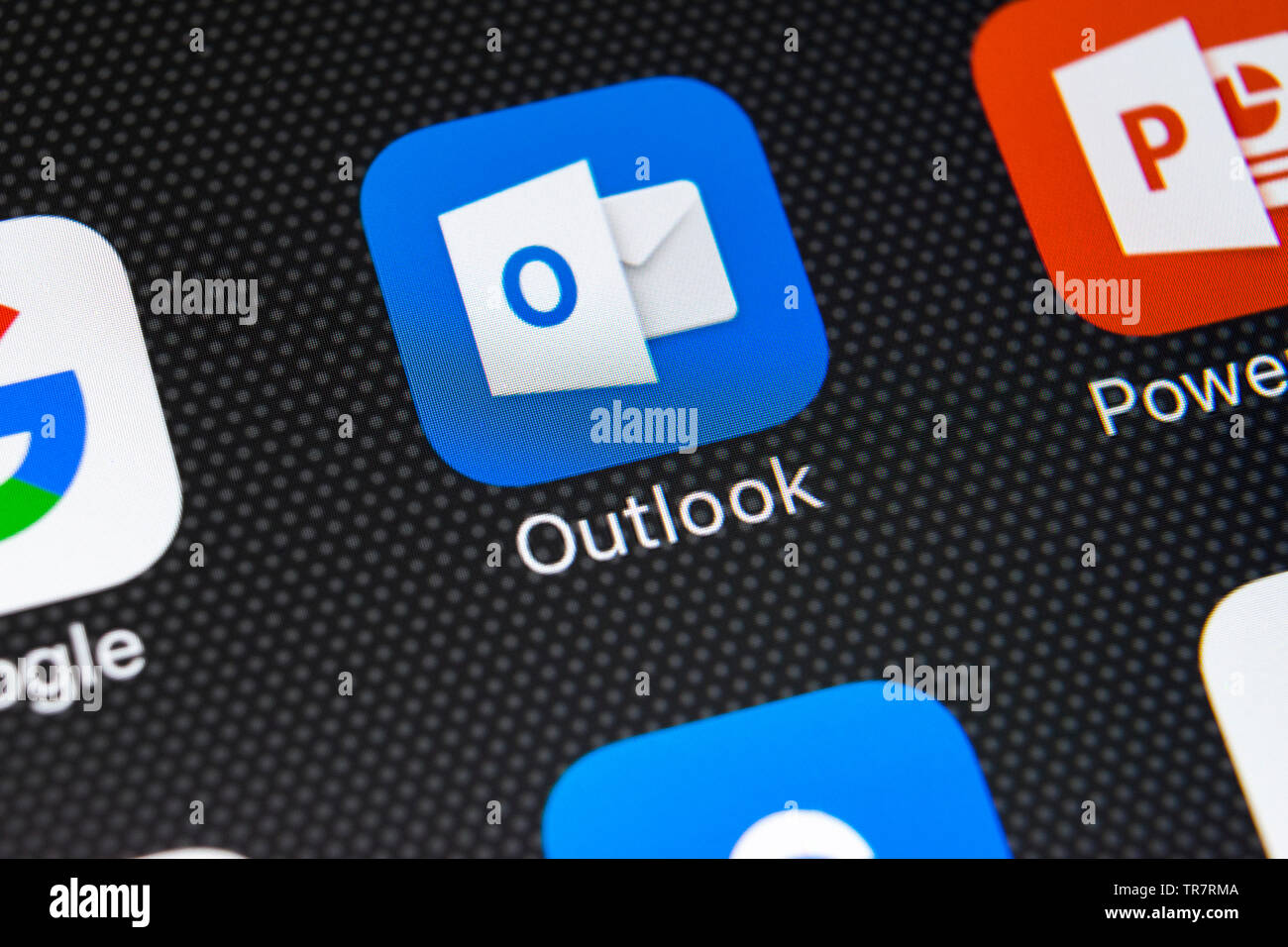 Sankt-Petersburg, Russland, 22. Februar 2018: Microsoft Outlook auf das Symbol für Apple iPhone X-close-up. Microsoft Outlook Symbol der App. Microso Stockfoto