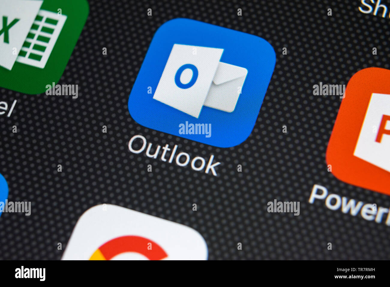 Sankt-Petersburg, Russland, 22. Februar 2018: Microsoft Outlook auf das Symbol für Apple iPhone X-close-up. Microsoft Outlook Symbol der App. Microso Stockfoto
