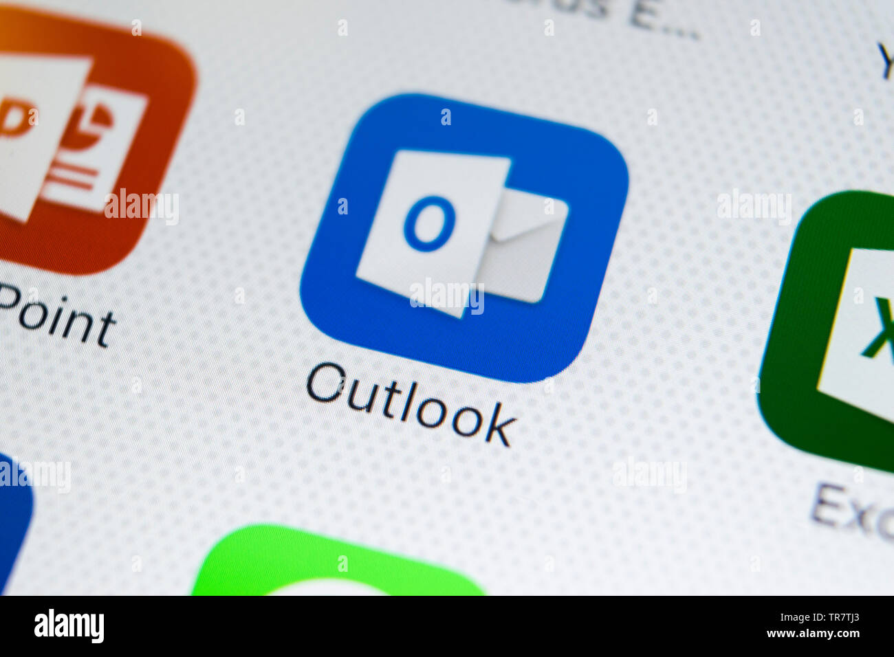 Sankt-Petersburg, Russland, 1. März 2018: Microsoft Outlook auf das Symbol für Apple iPhone X-close-up. Microsoft Outlook Symbol der App. Microsoft O Stockfoto