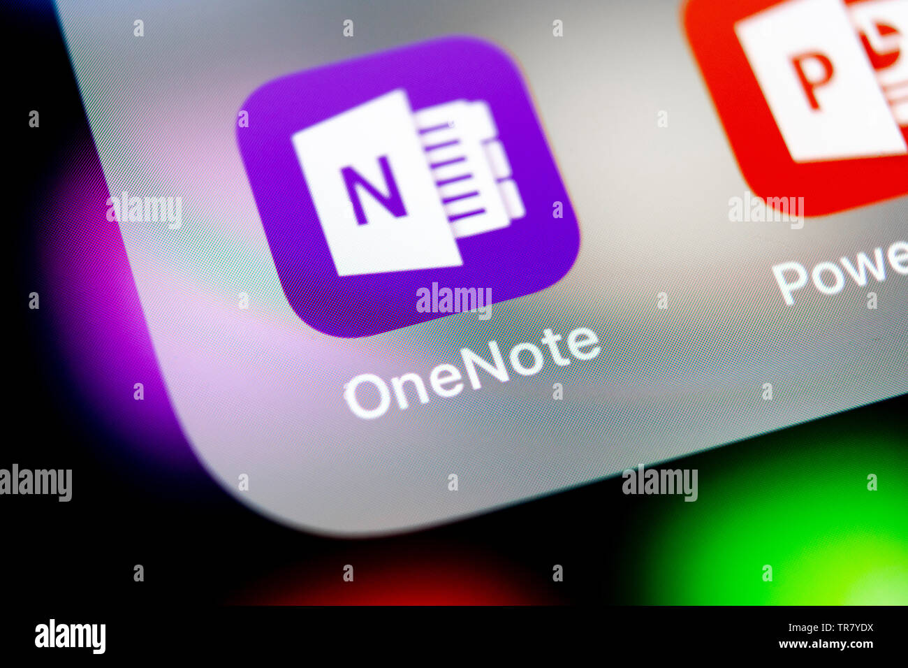 Sankt-Petersburg, Russland, 10. August 2018: Microsoft OneNote office Symbol auf Apple iPhone X-close-up. Microsoft eine Note App Symbol. M Stockfoto