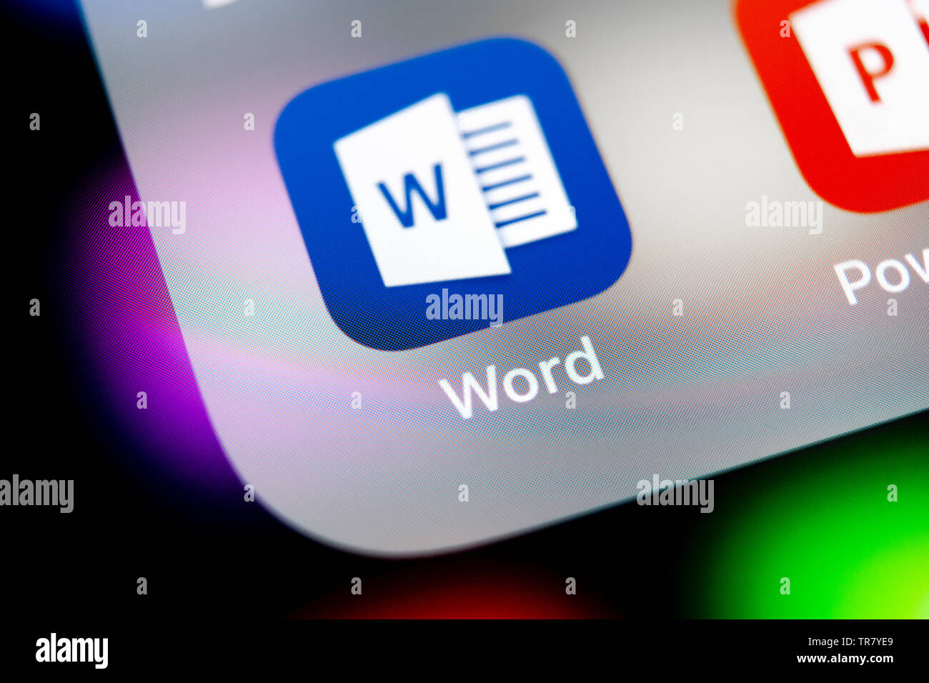 Sankt-Petersburg, 10. August 2018: Microsoft Word Symbol auf Apple iPhone X-close-up. Microsoft Office Word Symbol. Microsoft Office auf Stockfoto
