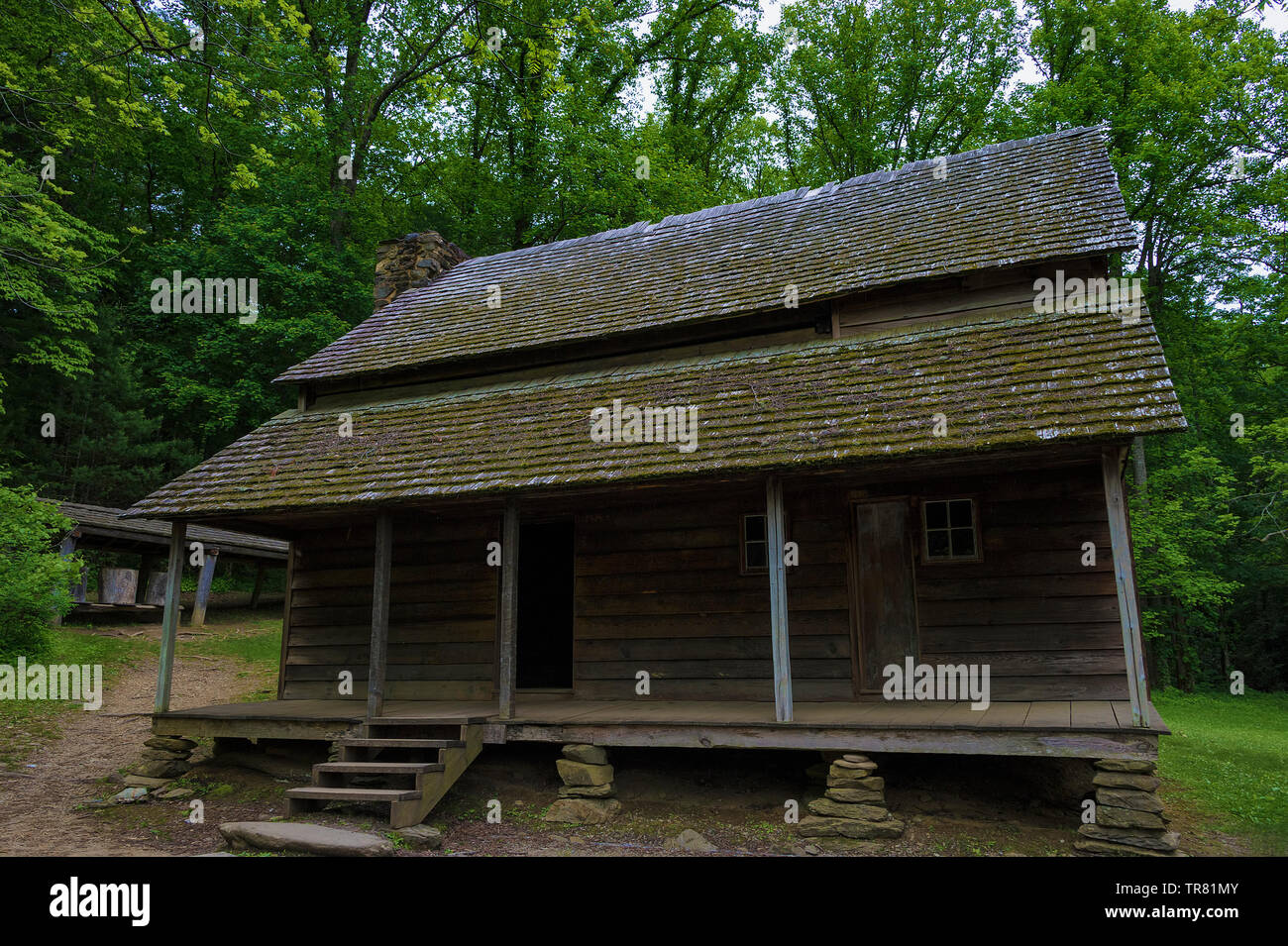 Historische Hütte auf den Siedler Templeton Homestead in Cades Cove Tal in Tennessee Great Smoky Mountains. Stockfoto