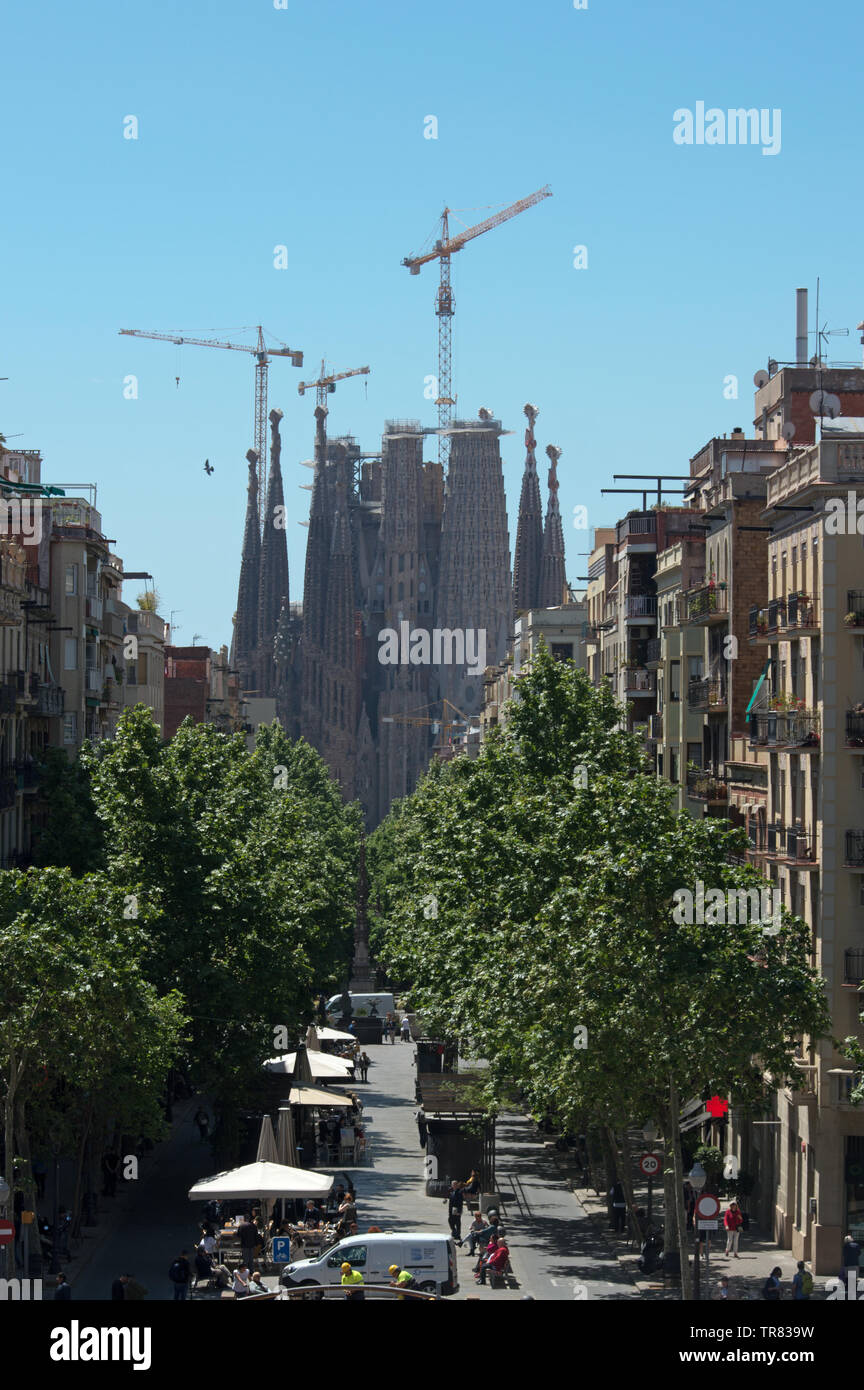 Blick auf die Sagrada Familia von Hospital de Sant Pau, Barcelona, Spanien Stockfoto