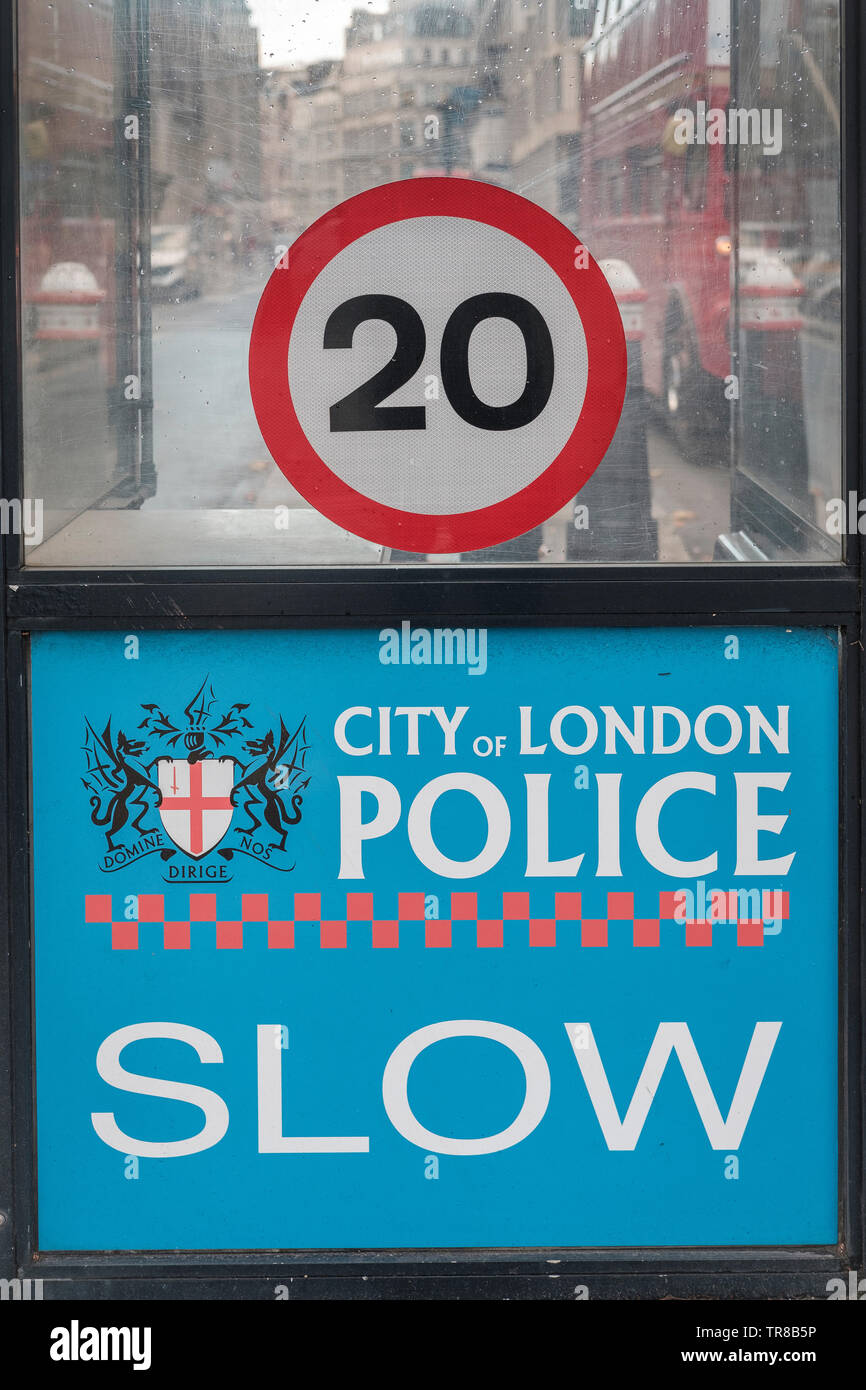 Stadt London Polizei Zeichen Stockfoto