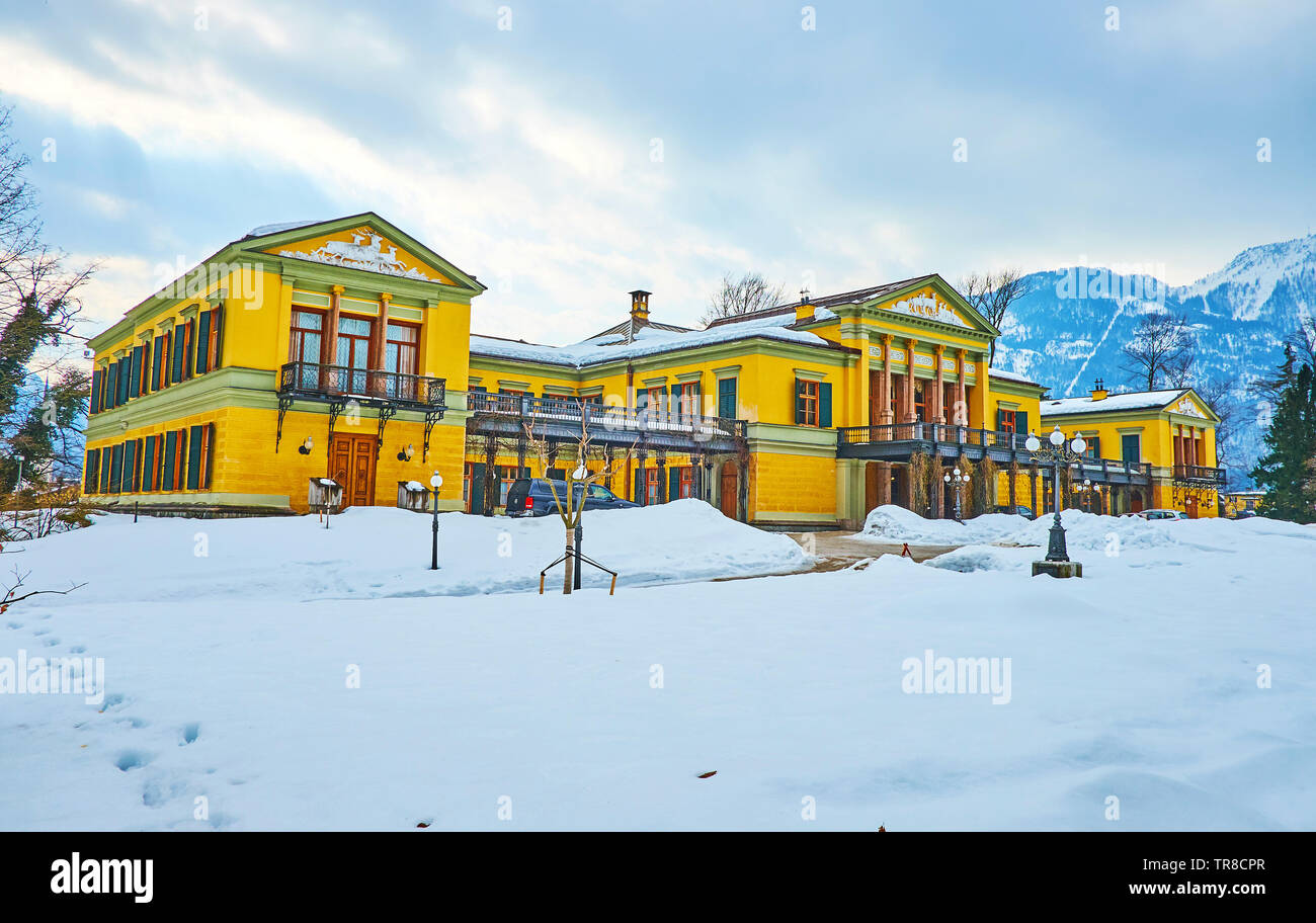 BAD ISCHL, Österreich - 20. FEBRUAR 2019: Die sommerresidenz von Gabsburg Dynastie - Kaiservilla wird durch schneereiche Winter Park umgeben, am 20. Februar in B Stockfoto