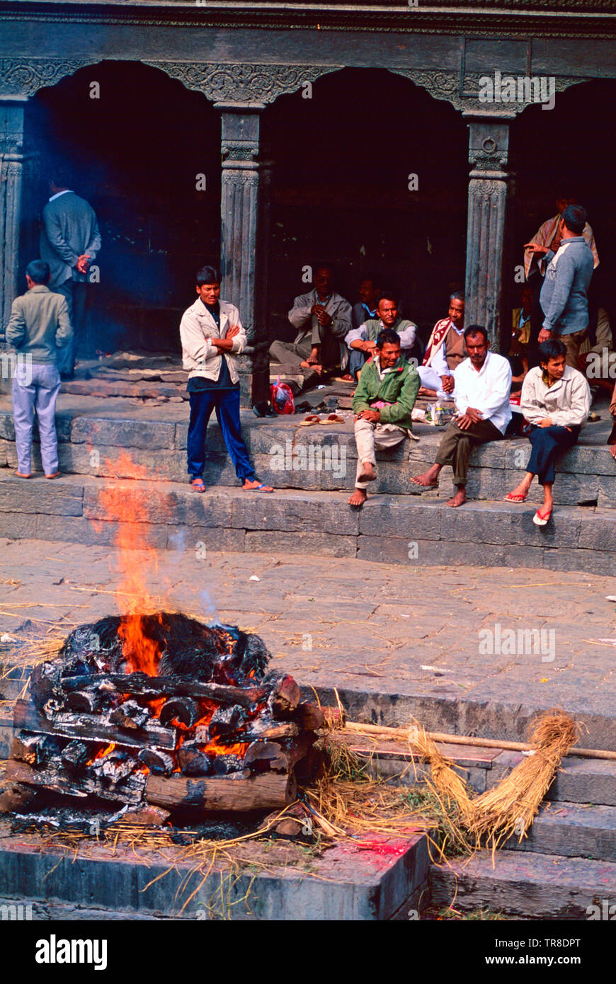 Die Einäscherung, Paspupatinath Tempel, Kathmandu Stockfoto