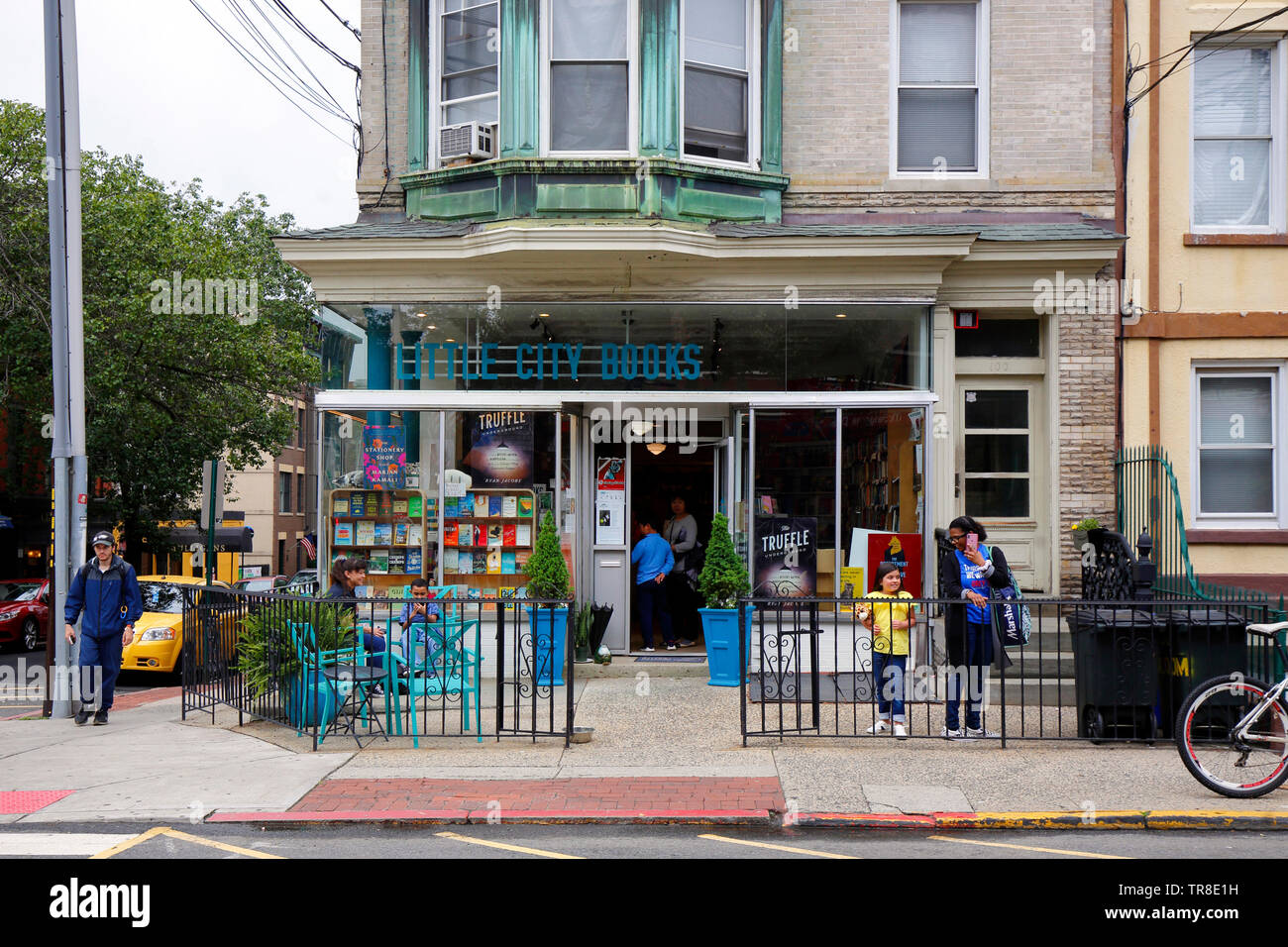 Kleine Stadt Bücher, 100 Bloomfield St, Hoboken, NJ. aussen Schaufenster einer Buchhandlung. Stockfoto