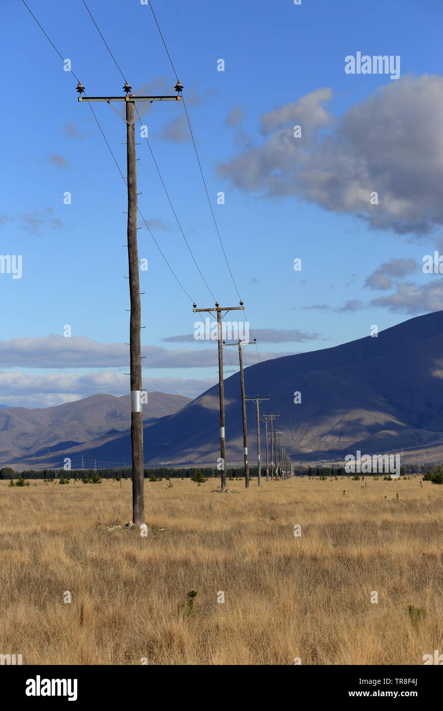 Powerlines, Mackenzie Country, Neuseeland Stockfoto
