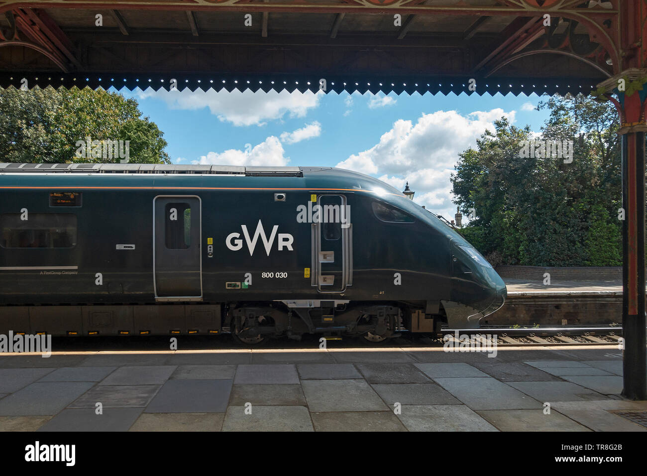 Ein Gwr Klasse 800 Intercity Express Zug von Hitachi Elektro - Diesel Multiple Unit Train durch Bahnhof Great Malvern. Stockfoto